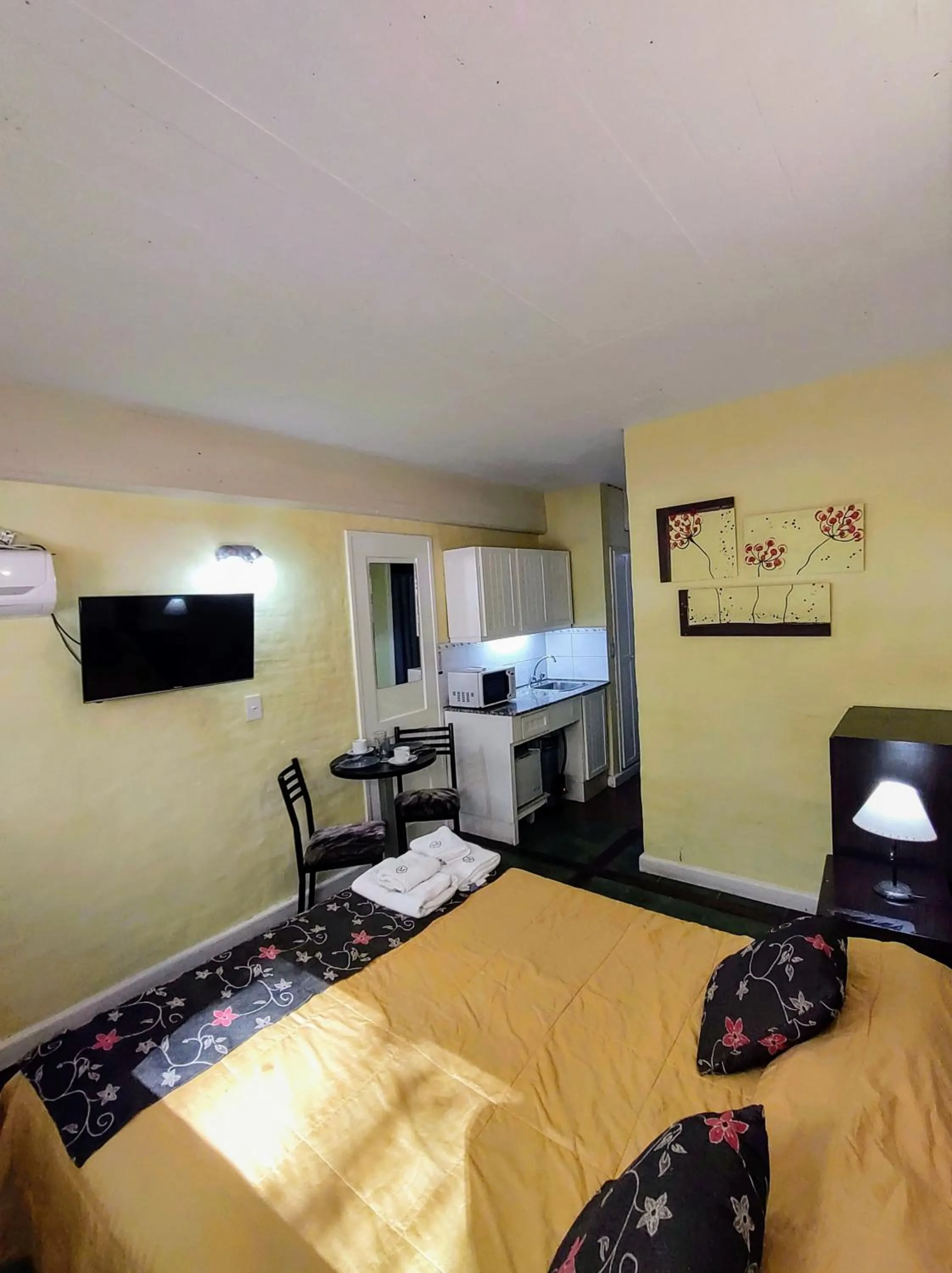 Coffee/tea facilities, Bed in Plaza Milenium