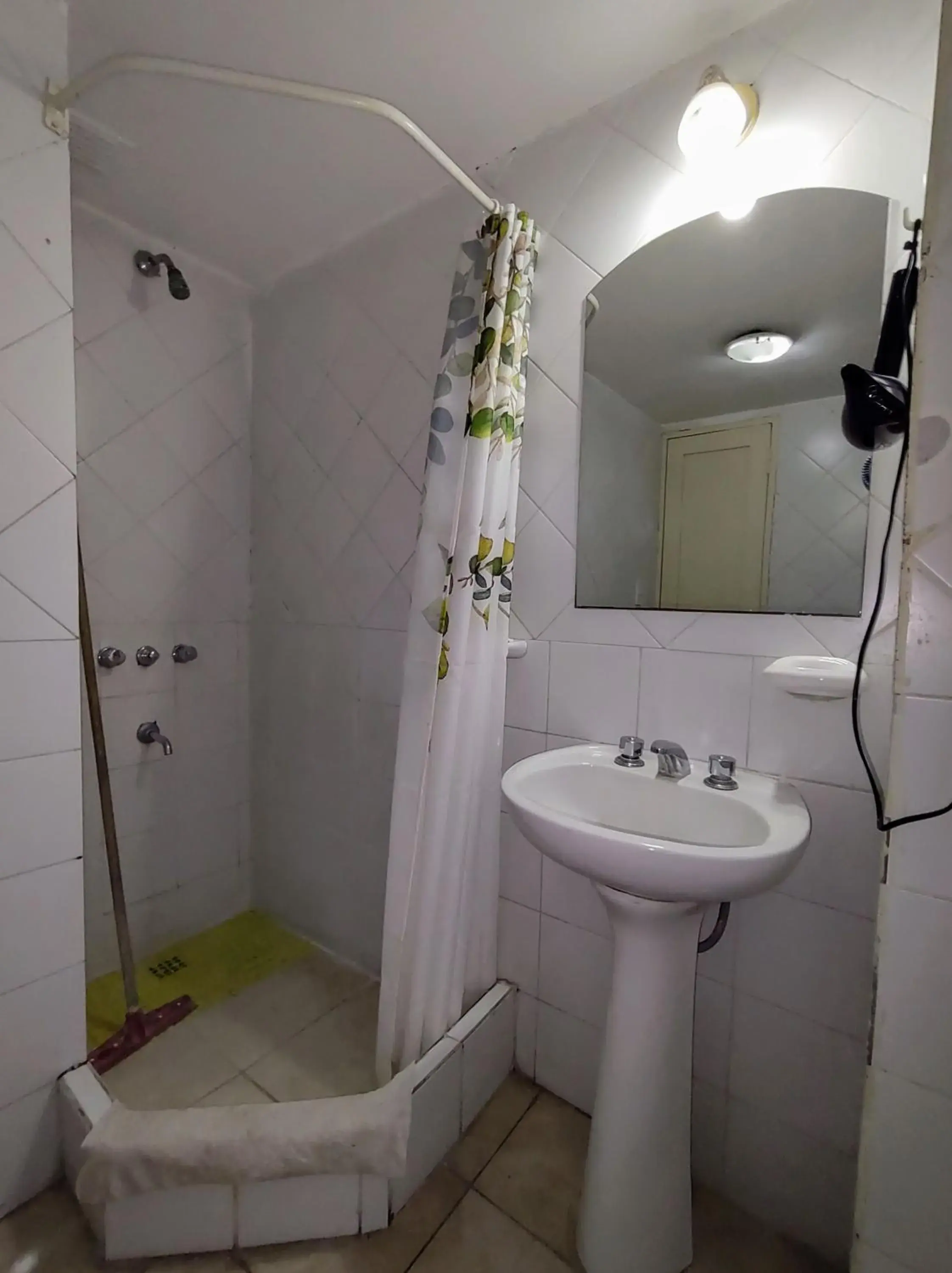 Double or Twin Room - single occupancy in Plaza Milenium Double or Twin Room - single occupancy in Plaza Milenium