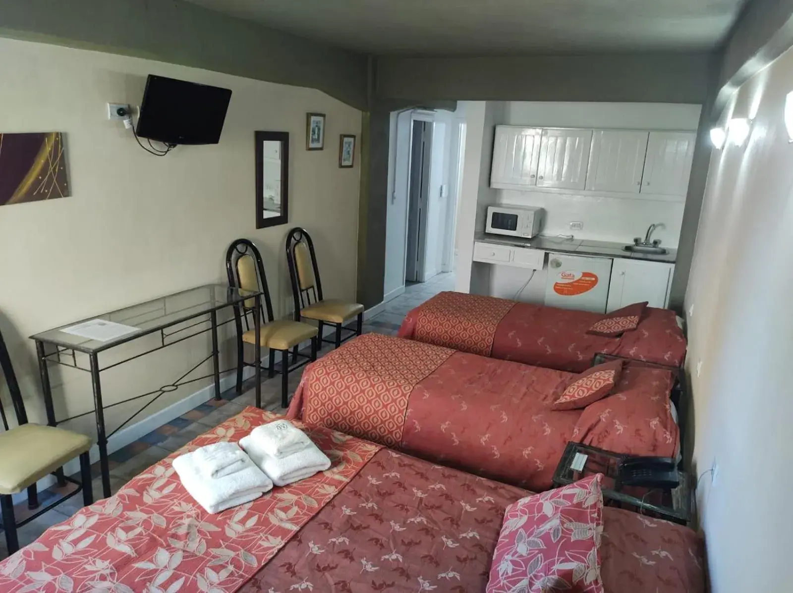 Quadruple Room - single occupancy in Plaza Milenium Quadruple Room - single occupancy in Plaza Milenium