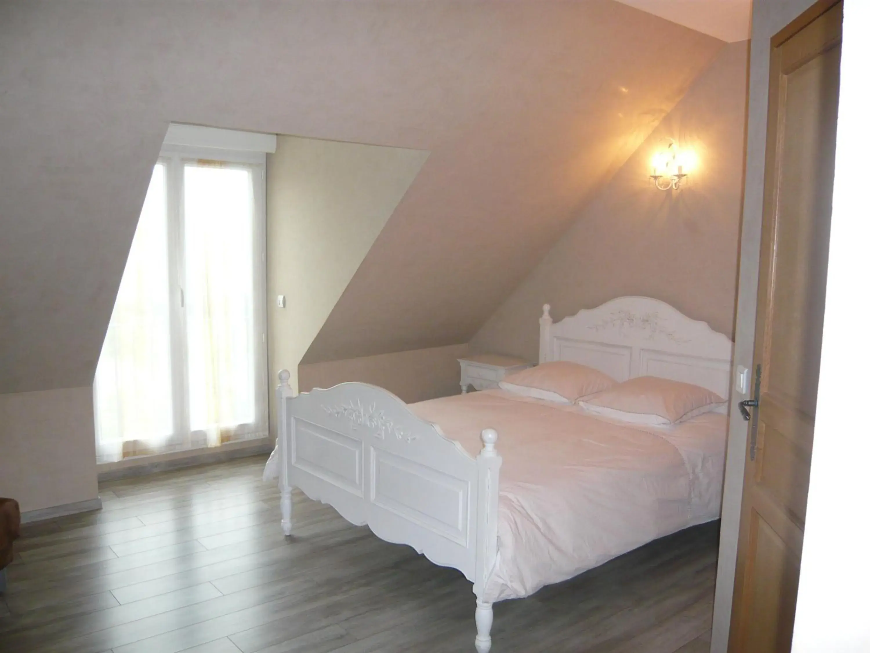 Domaine d'Auxonnettes Chambres d'Hôtes et Gîtes Domaine d'Auxonnettes Chambres d'Hôtes et Gîtes