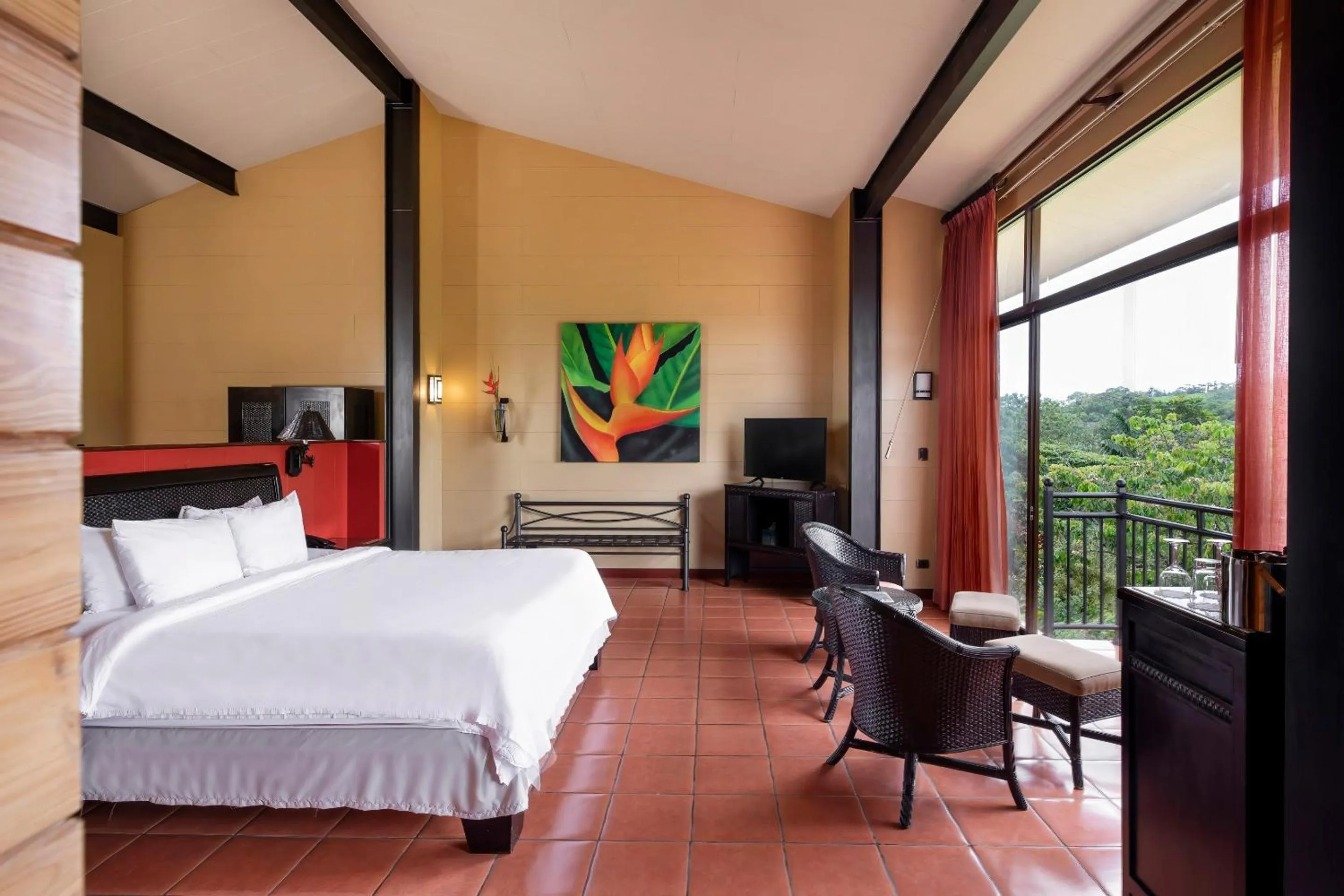 Photo of the whole room, Bed in Hotel Arenal Kioro Suites & Spa