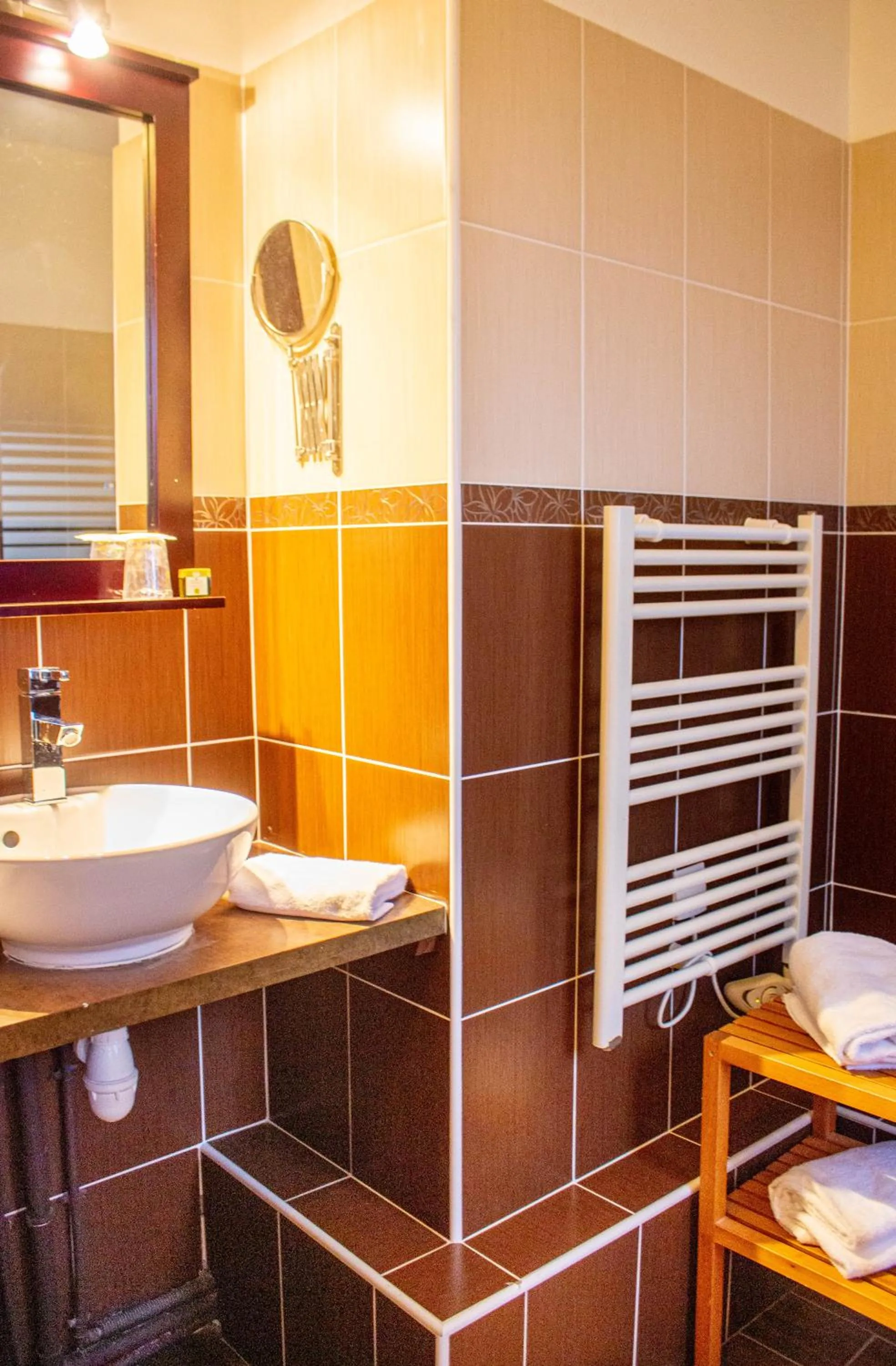 Bathroom in Hostellerie et SPA de la Vieille Ferme