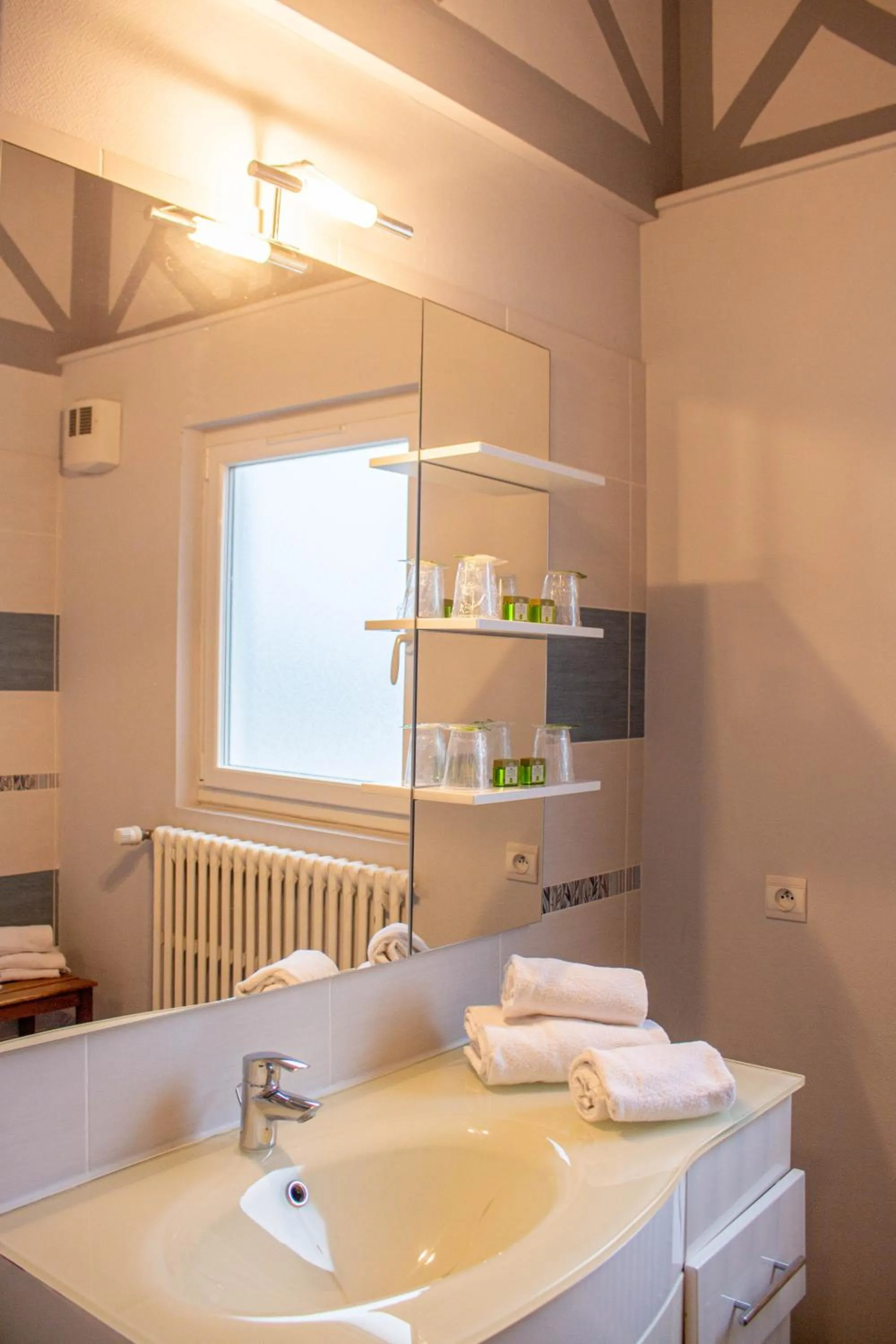 Bathroom in Hostellerie et SPA de la Vieille Ferme