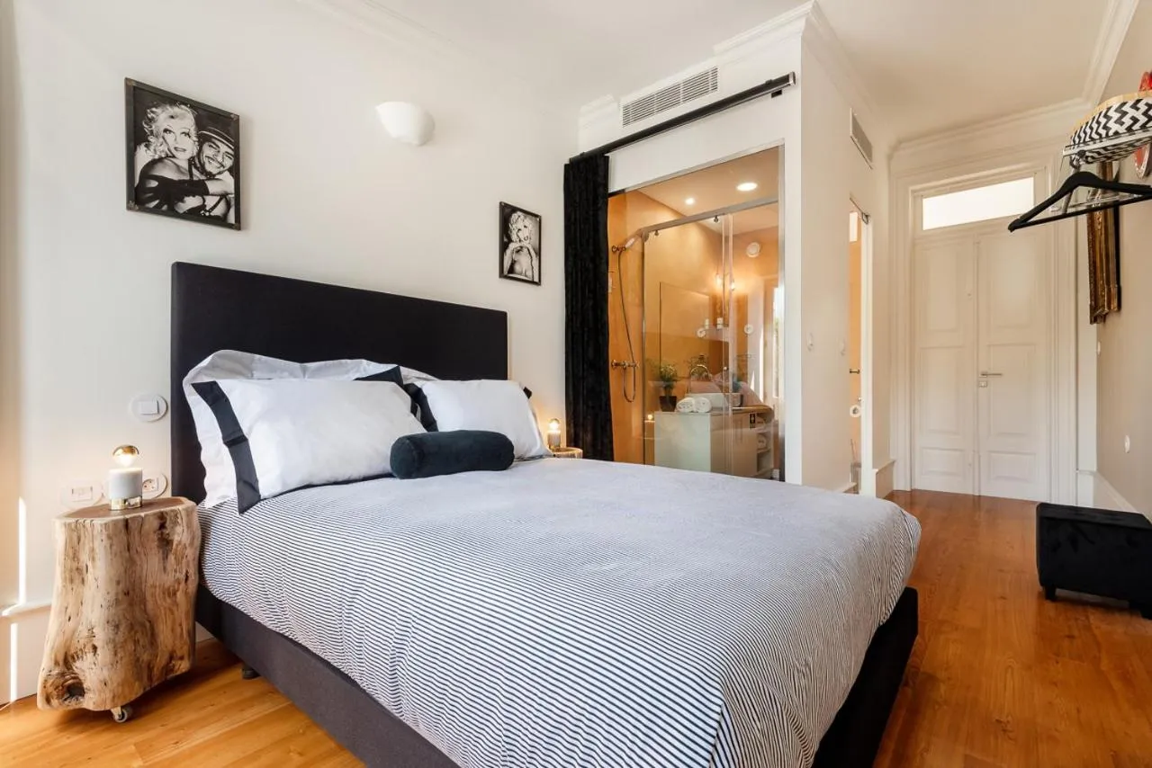 Toilet, Bed in Maison Cabral