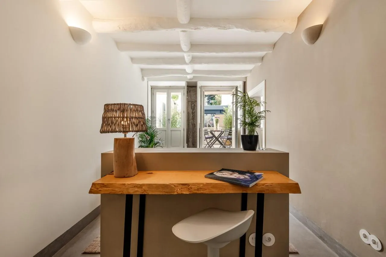 Coffee/tea facilities in Maison Cabral