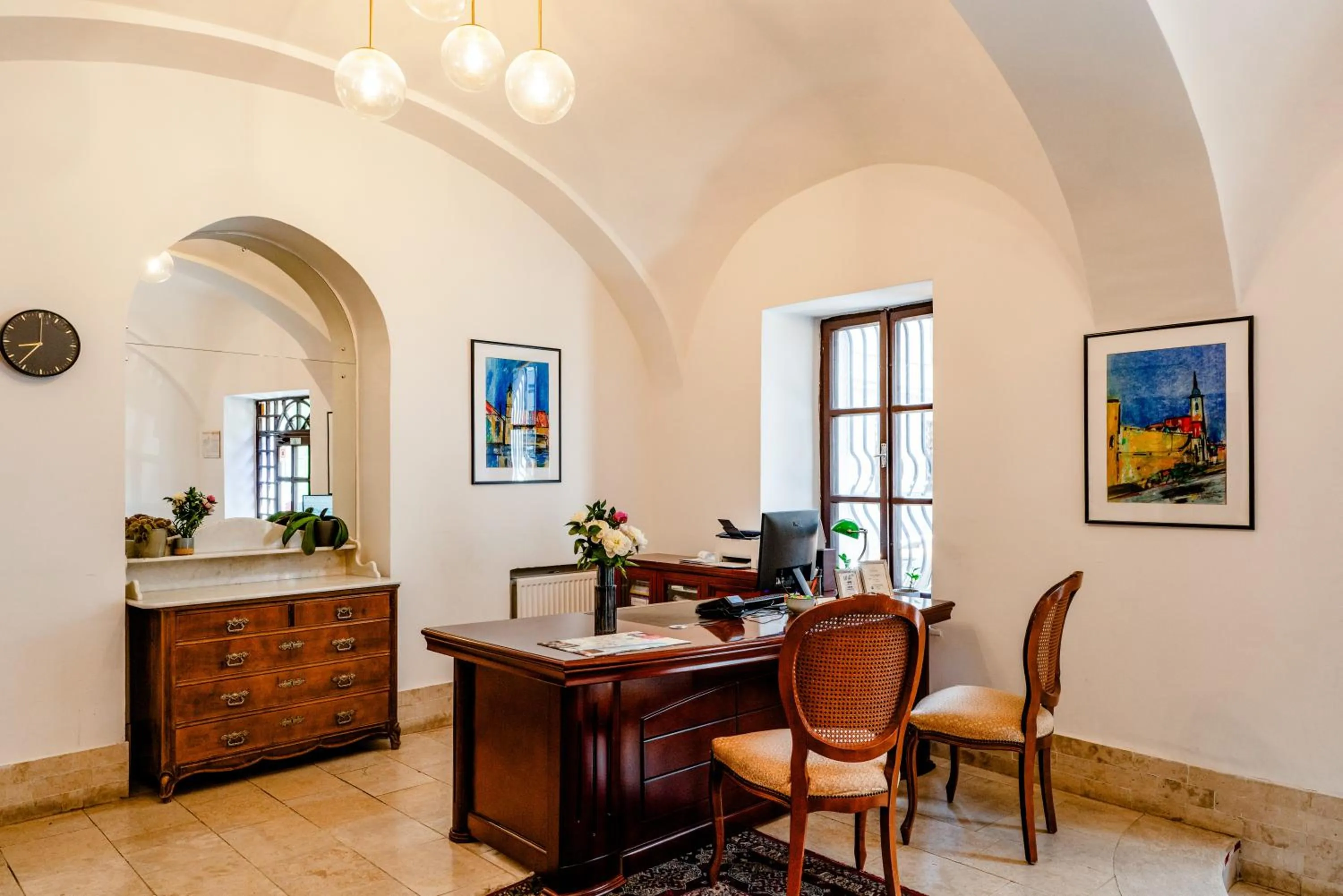 Lobby or reception in BlueBell Hotel