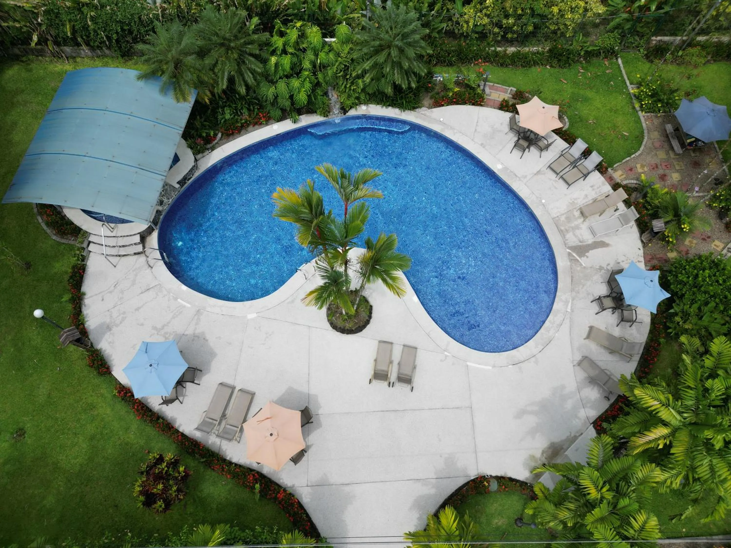Swimming pool in Hotel Villas Vilma