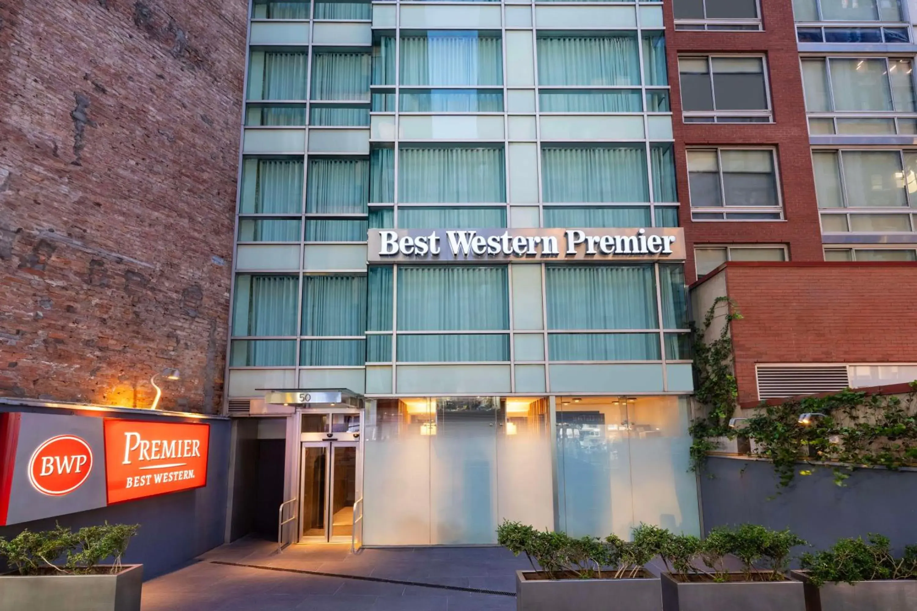 Property building in Best Western Premier Herald Square Property building in Best Western Premier Herald Square