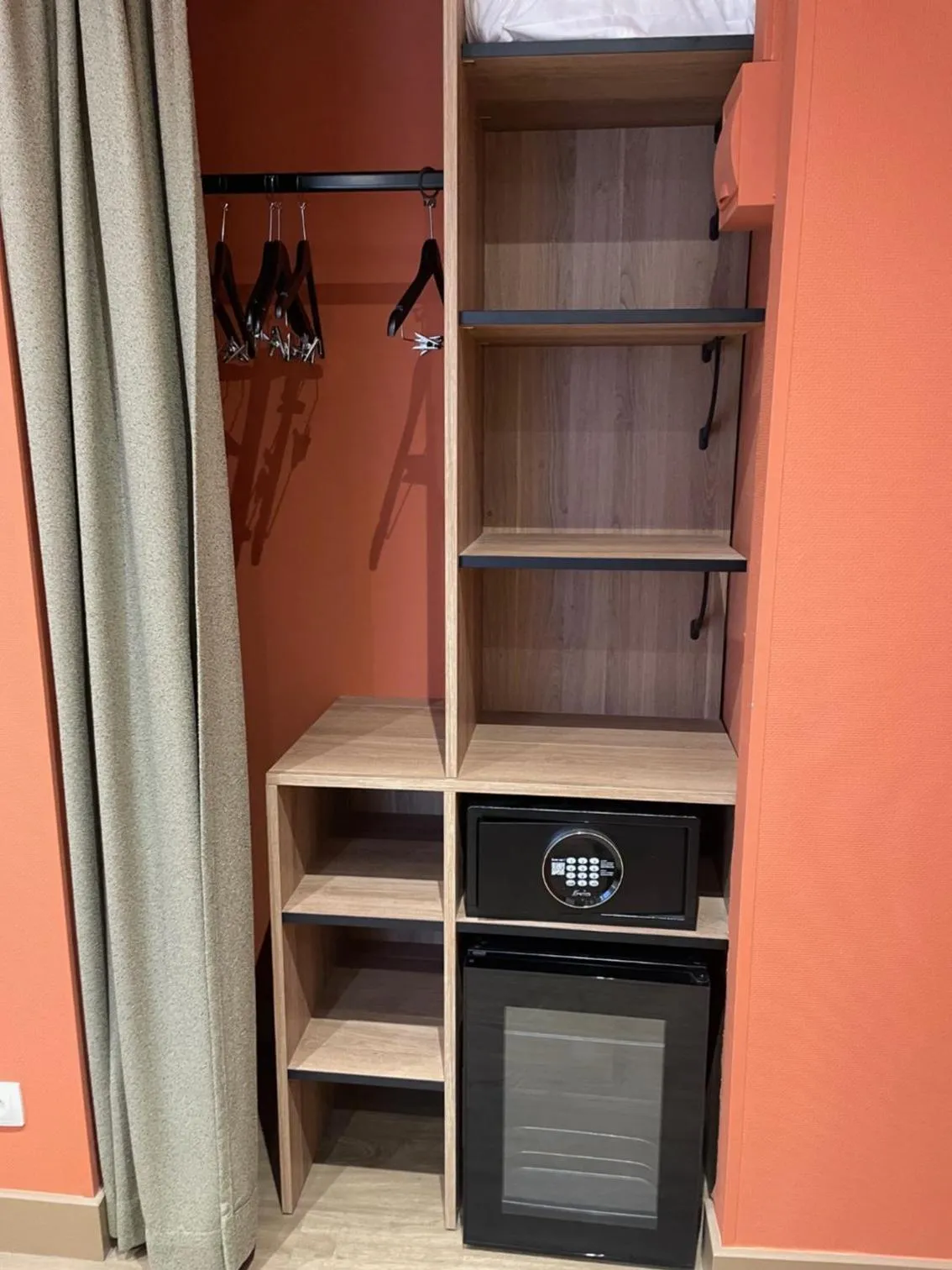 Property building in Hôtel Icare