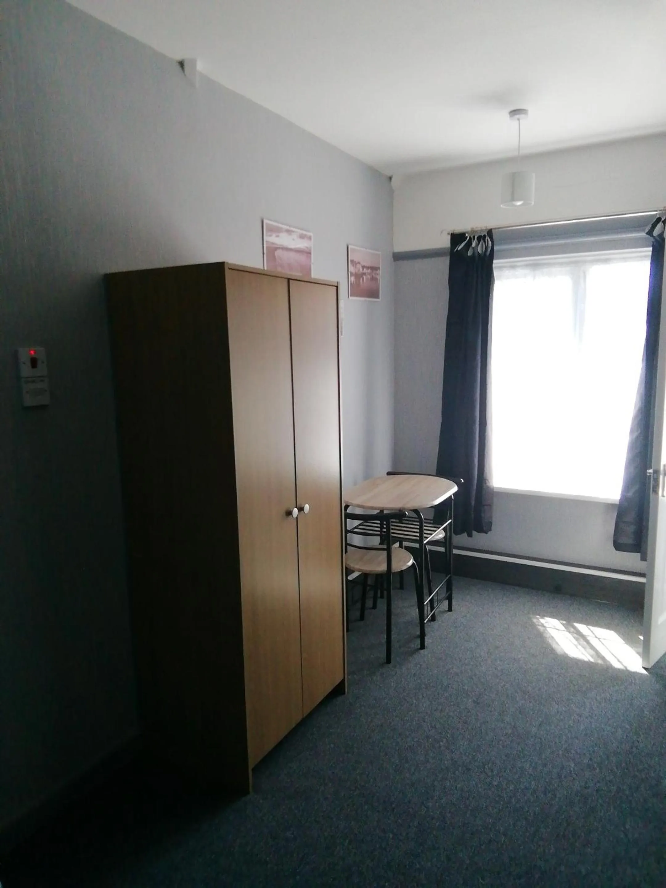 Bedroom in The Old Castle Hotel
