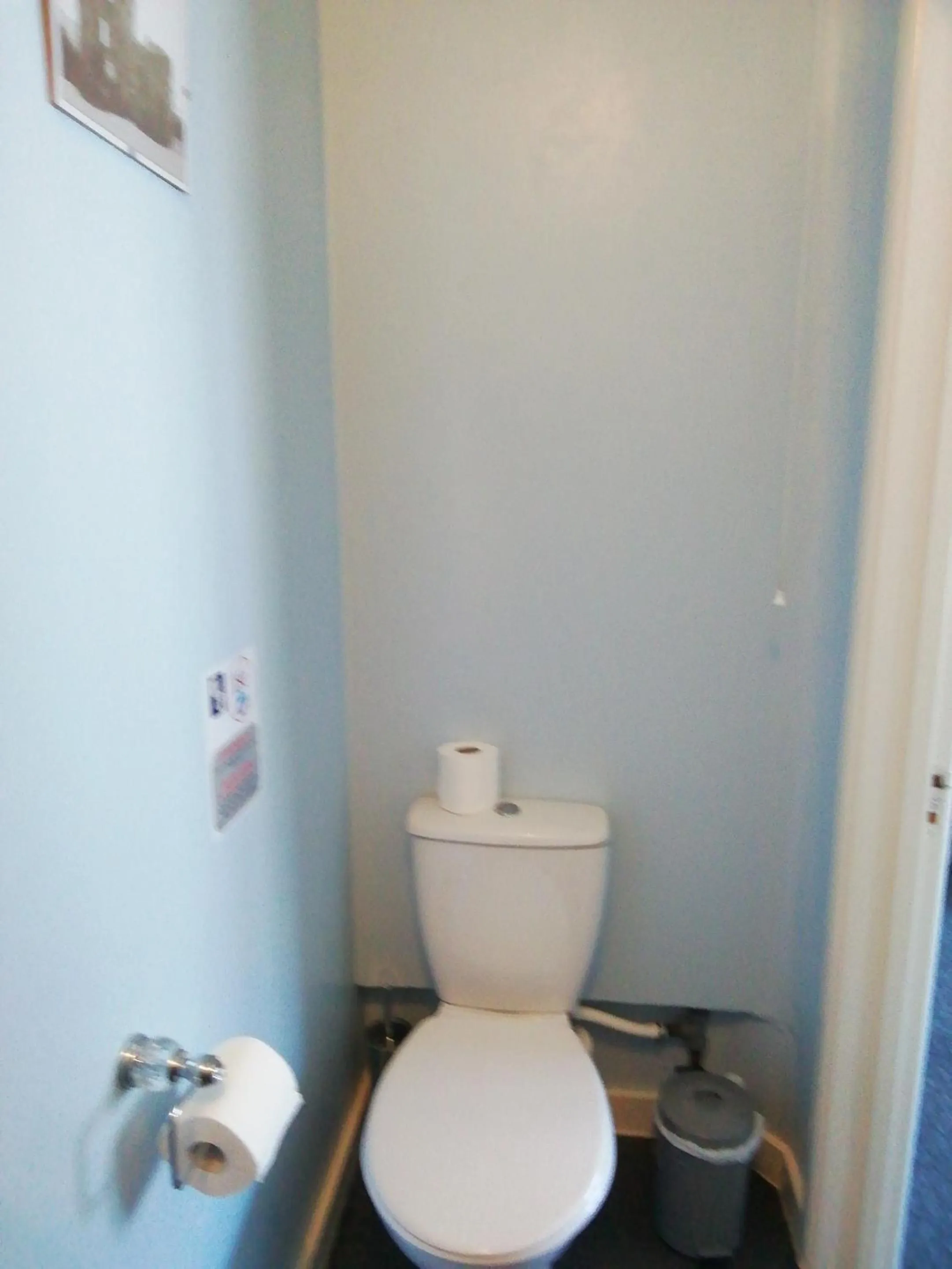 Bathroom in The Old Castle Hotel