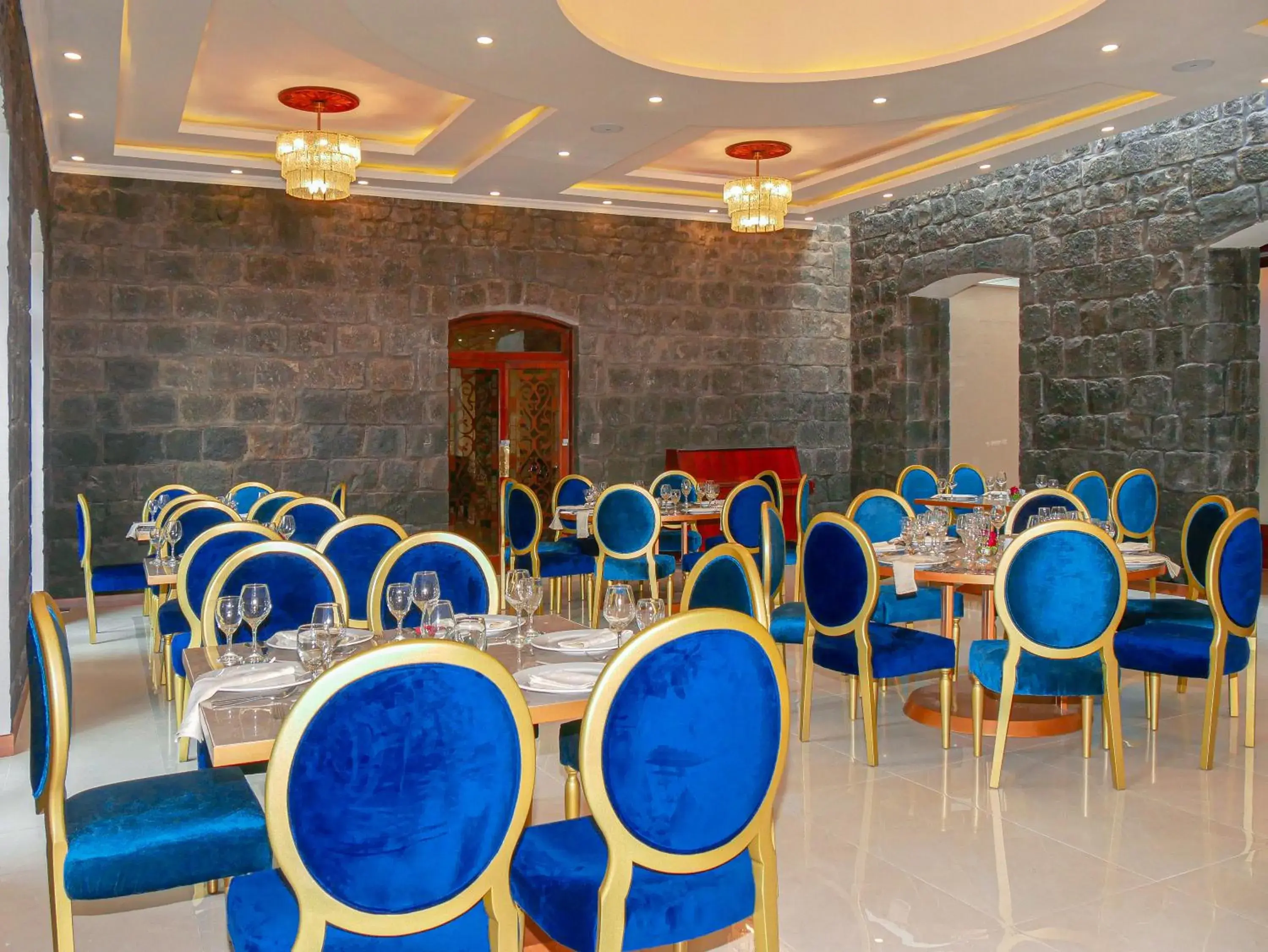 Restaurant/places to eat in Sangay Spa Hotel Restaurant/places to eat in Sangay Spa Hotel