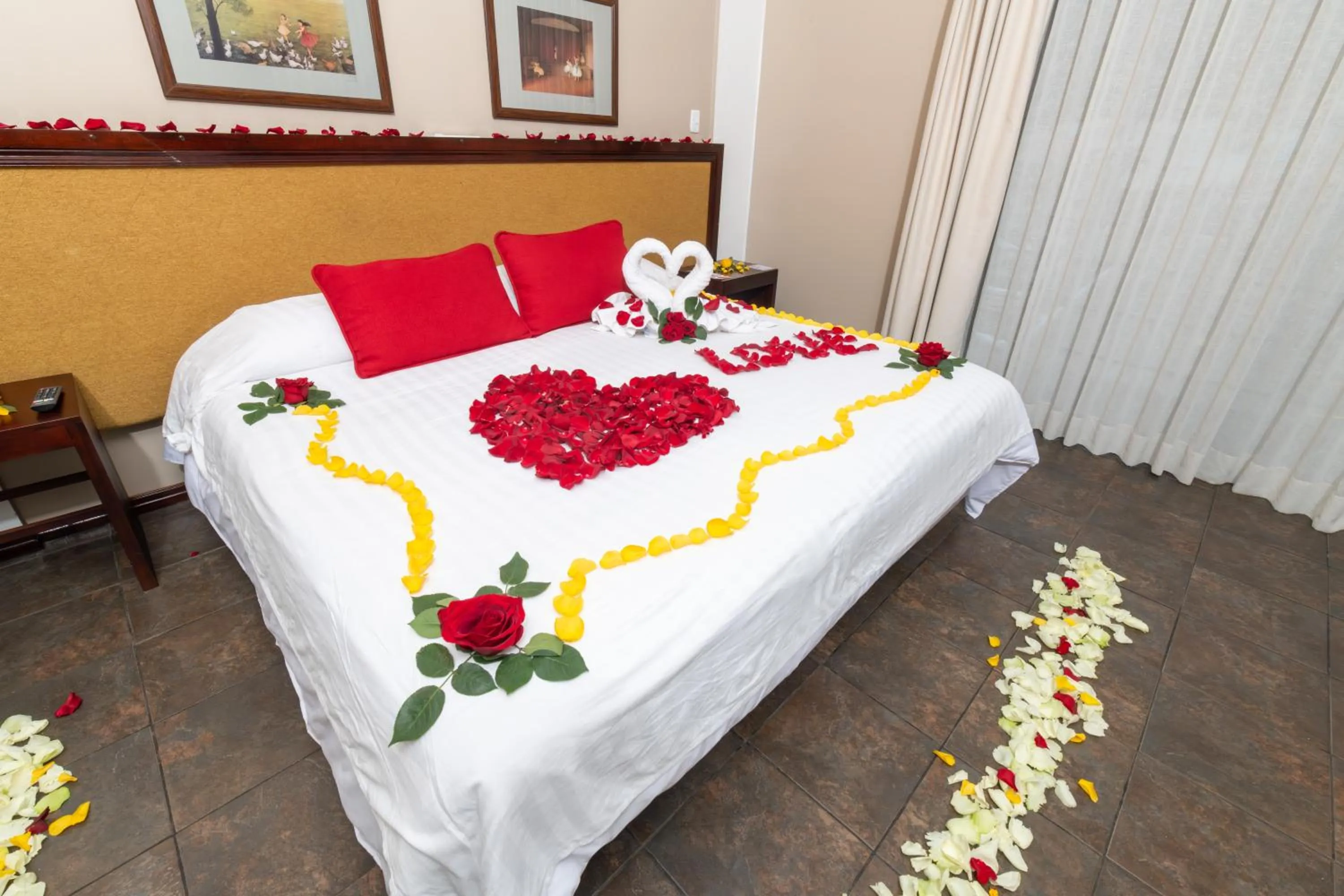 Decorative detail, Bed in Sangay Spa Hotel