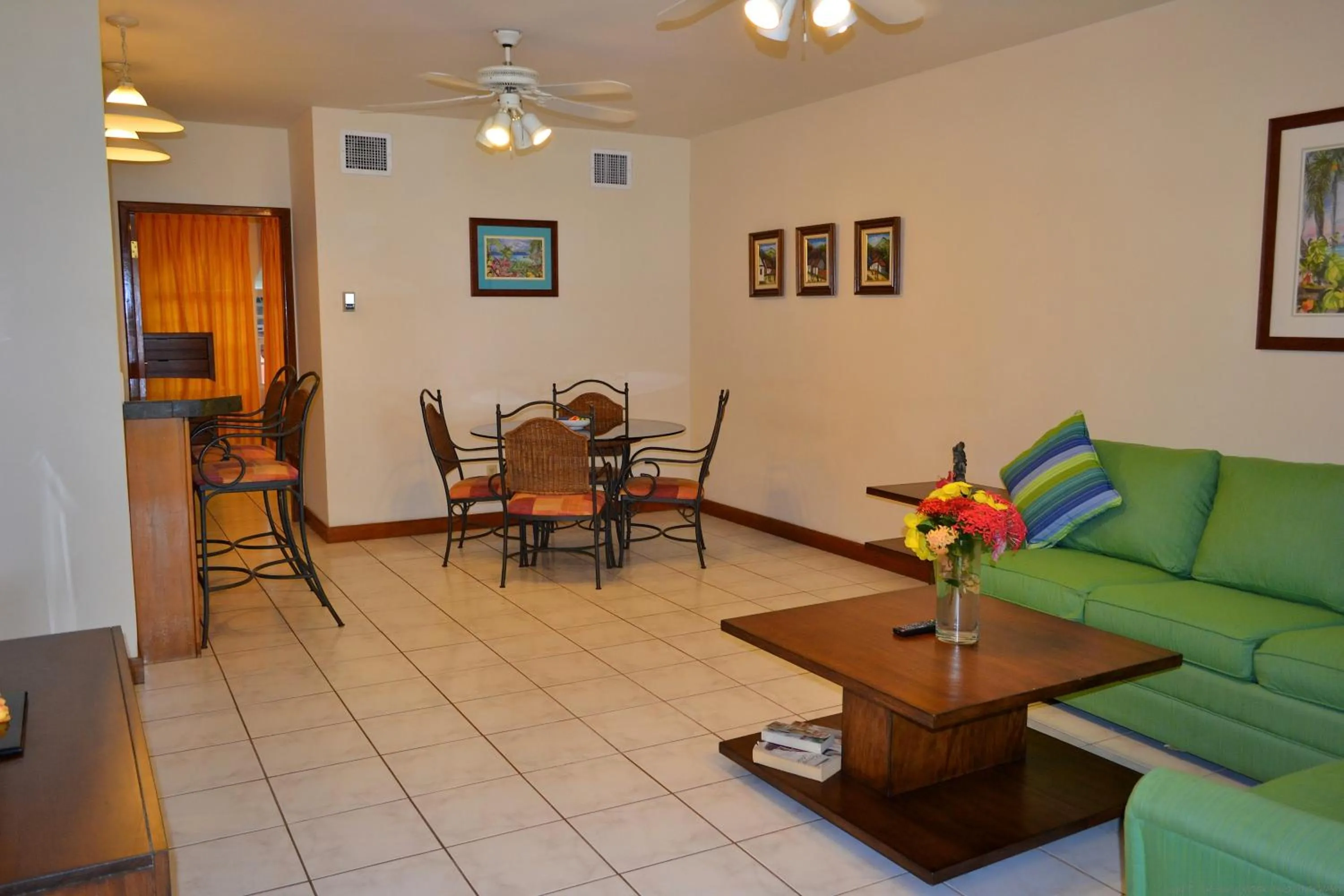 Dining area in Mayan Princess Beach & Dive Resort
