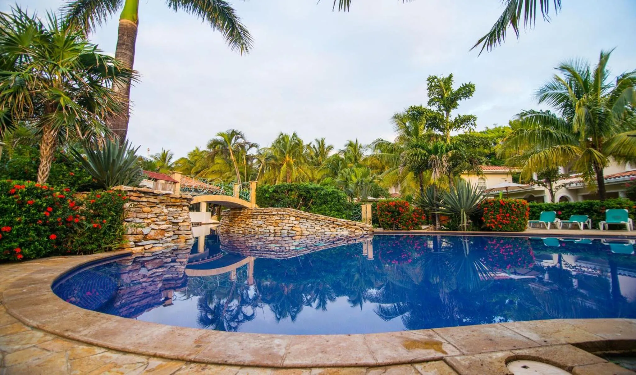 Swimming pool in Mayan Princess Beach & Dive Resort