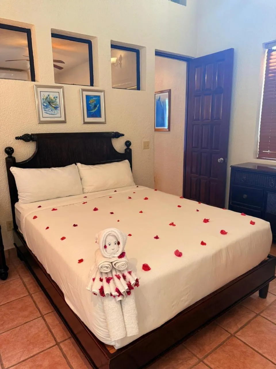 Bedroom, Bed in Mayan Princess Beach & Dive Resort