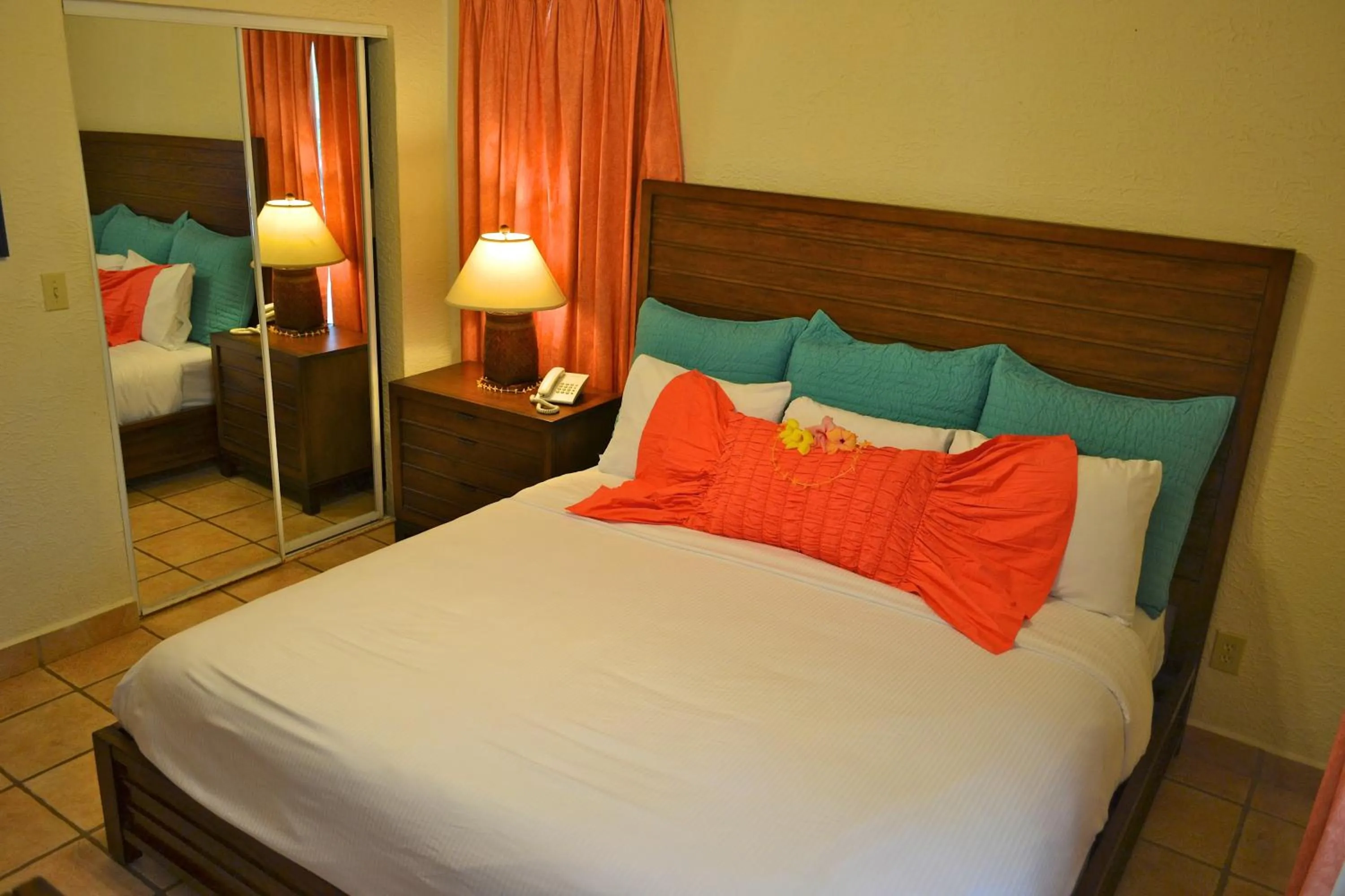 Photo of the whole room, Bed in Mayan Princess Beach & Dive Resort