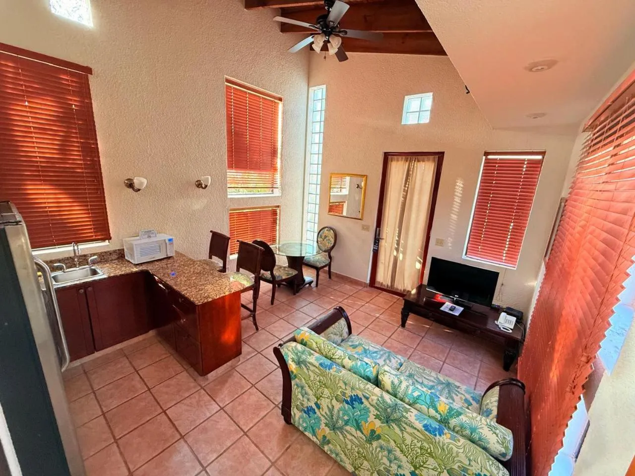 Mayan Princess Beach & Dive Resort