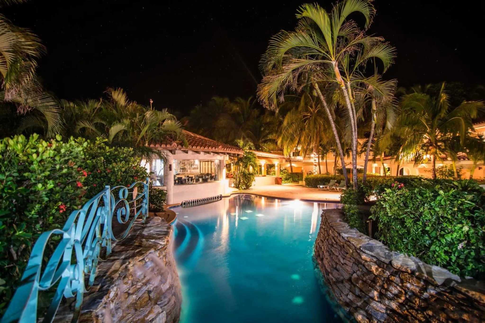 Swimming pool in Mayan Princess Beach & Dive Resort