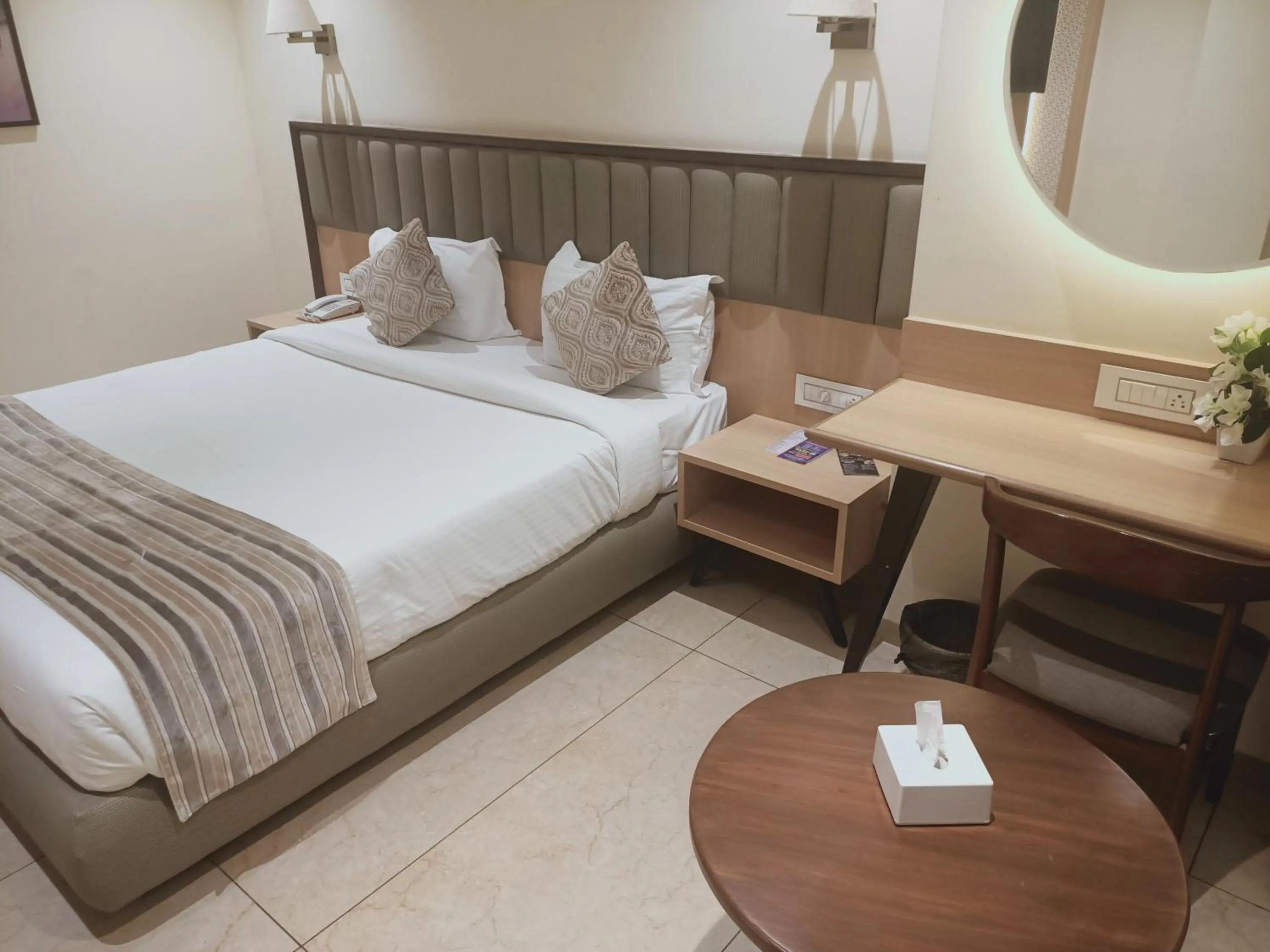 Bed in Rudra Shelter Business Hotel