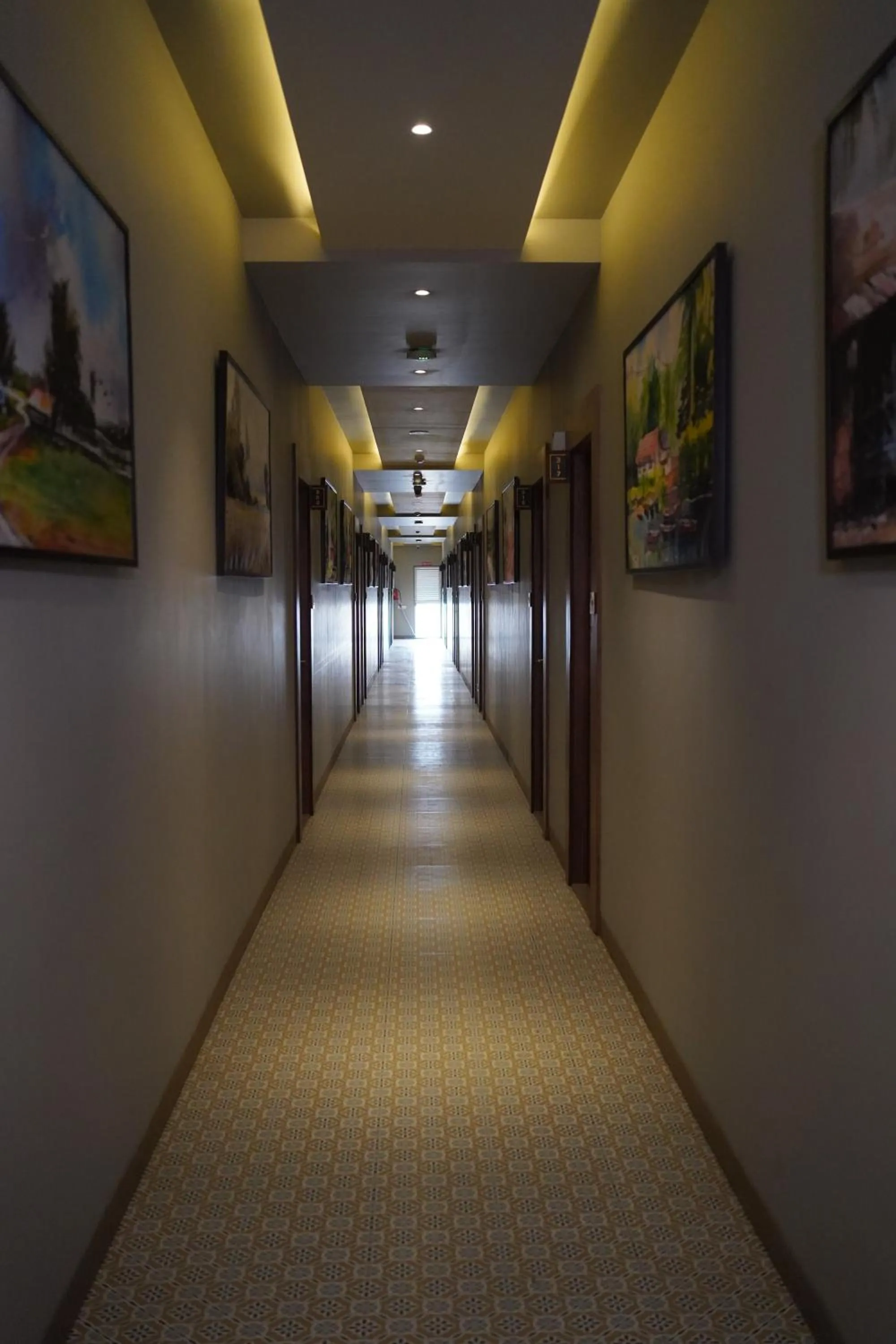 Rudra Shelter Business Hotel