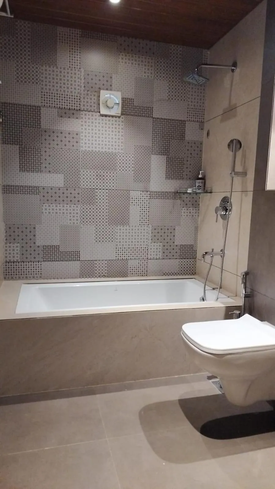 Rudra Shelter Business Hotel