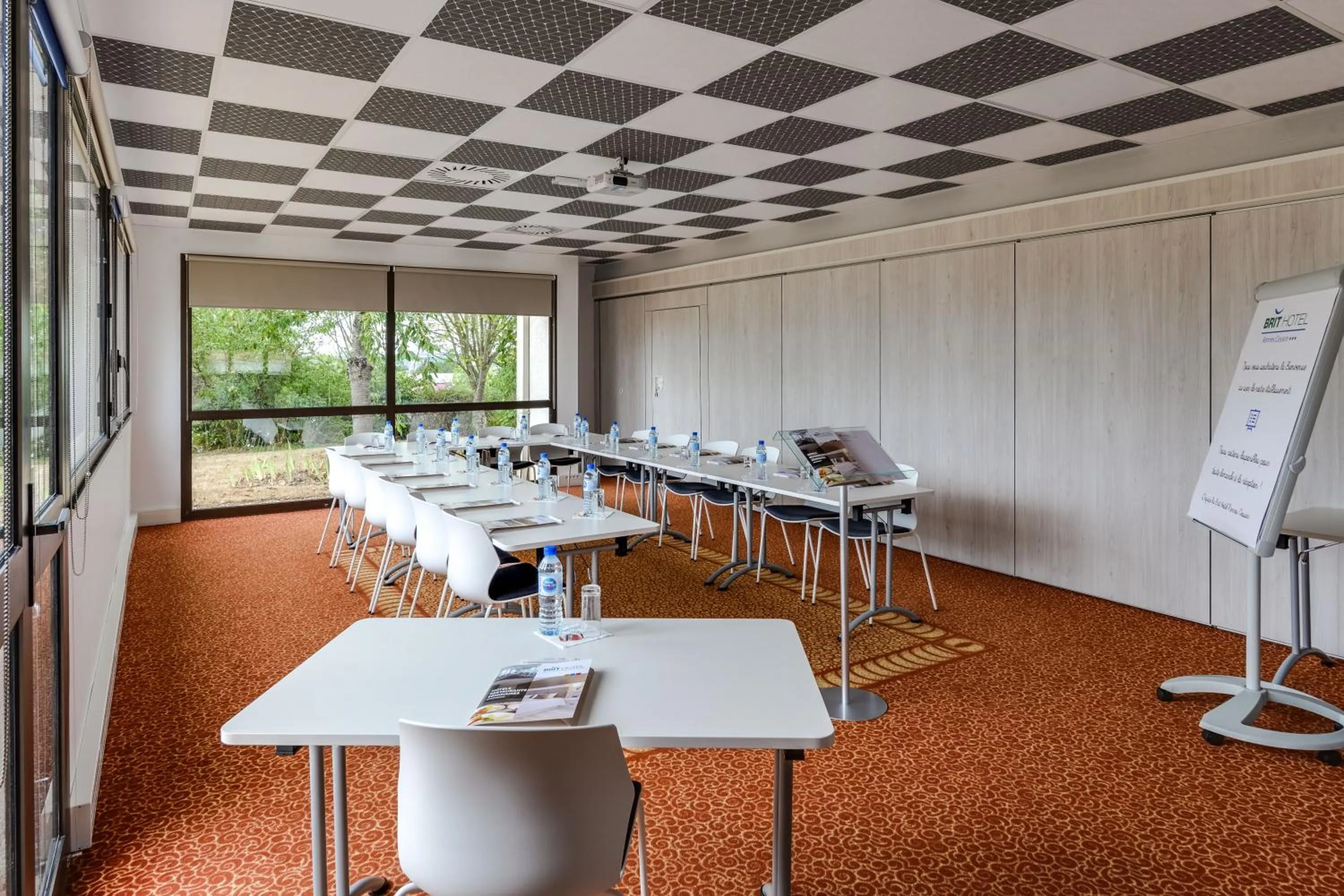Meeting/conference room in Brit Hotel Rennes Cesson