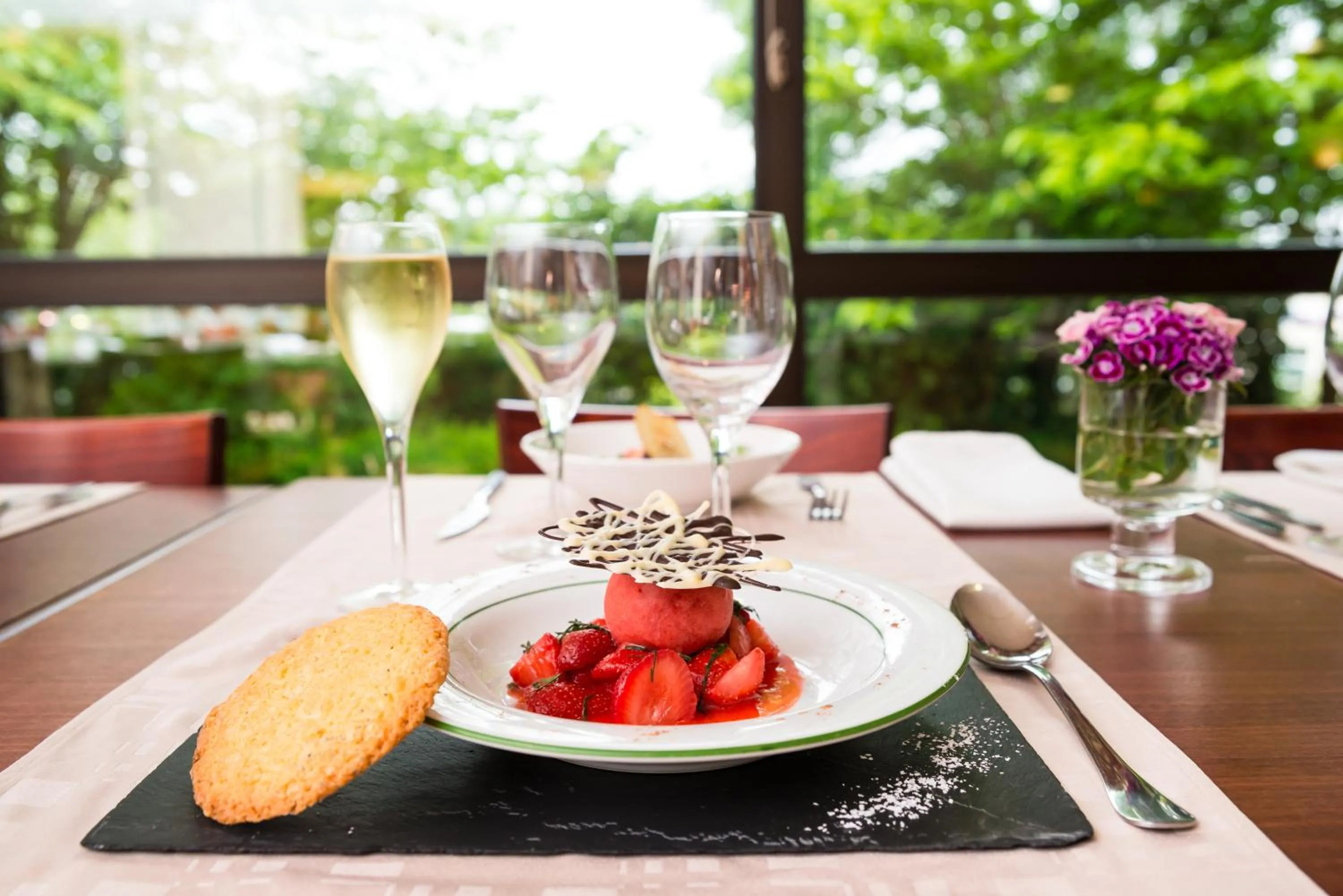 Restaurant/places to eat in Brit Hotel Rennes Cesson