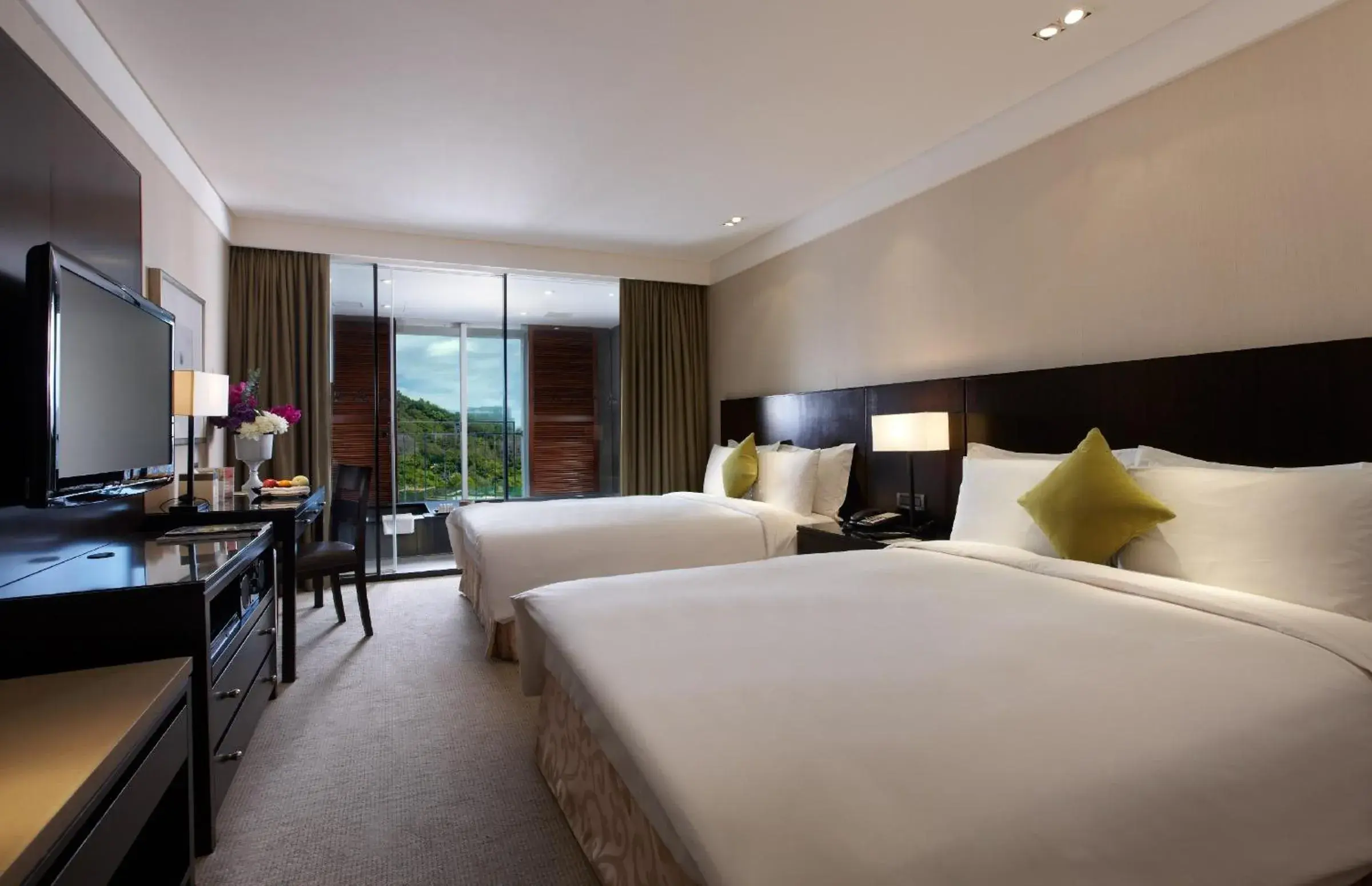 Photo of the whole room, Bed in RSL Cold & Hot Springs Resort Suao Photo of the whole room, Bed in RSL Cold & Hot Springs Resort Suao