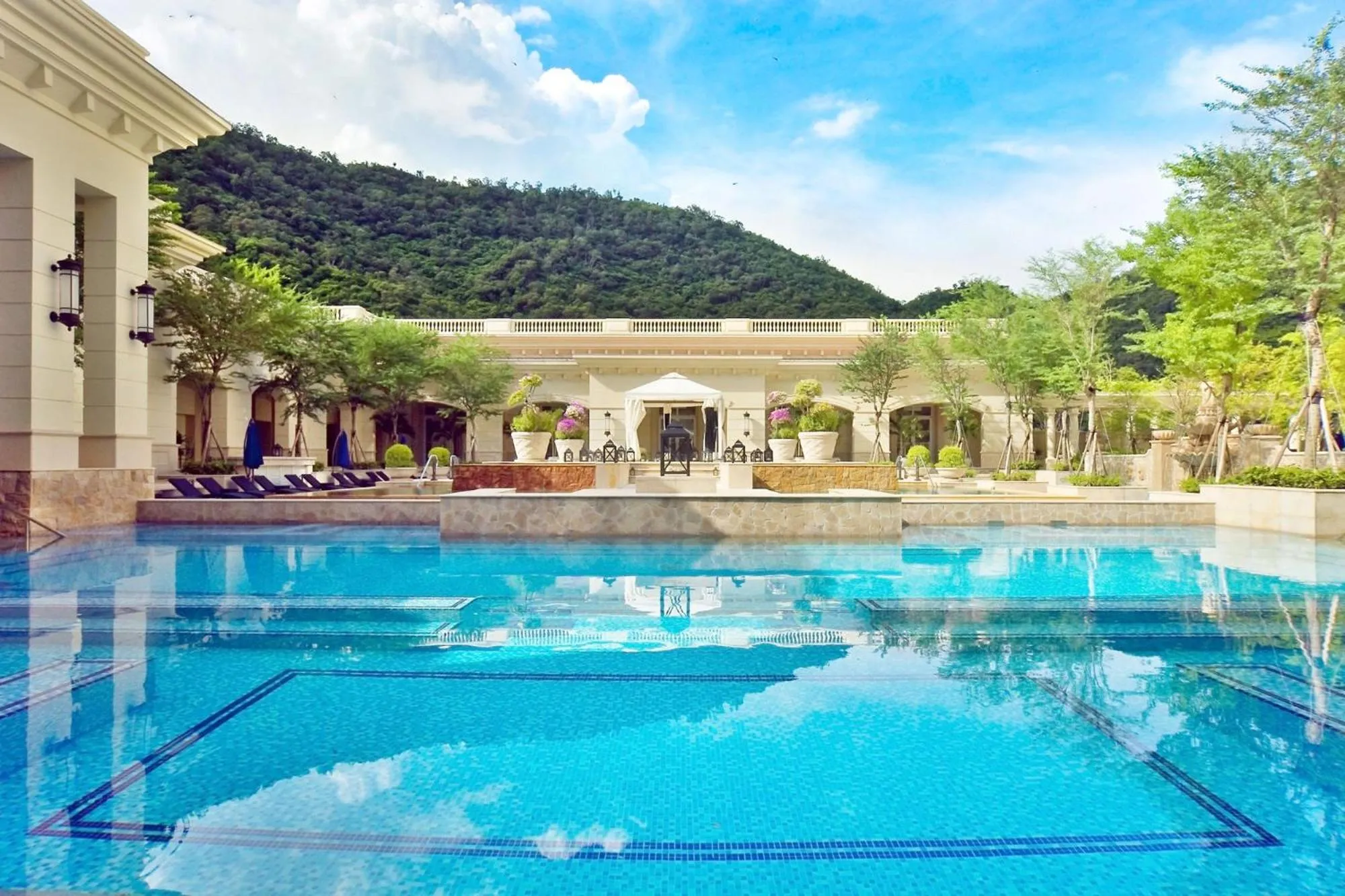 Swimming pool in RSL Cold & Hot Springs Resort Suao