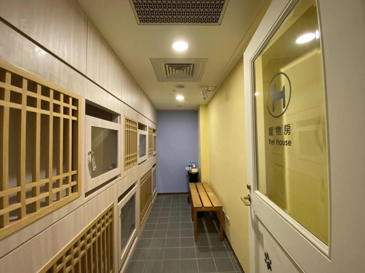 Pets in RSL Cold & Hot Springs Resort Suao