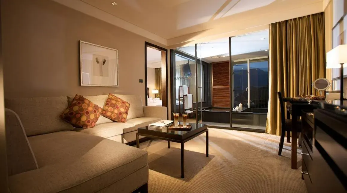 Living room in RSL Cold & Hot Springs Resort Suao Living room in RSL Cold & Hot Springs Resort Suao