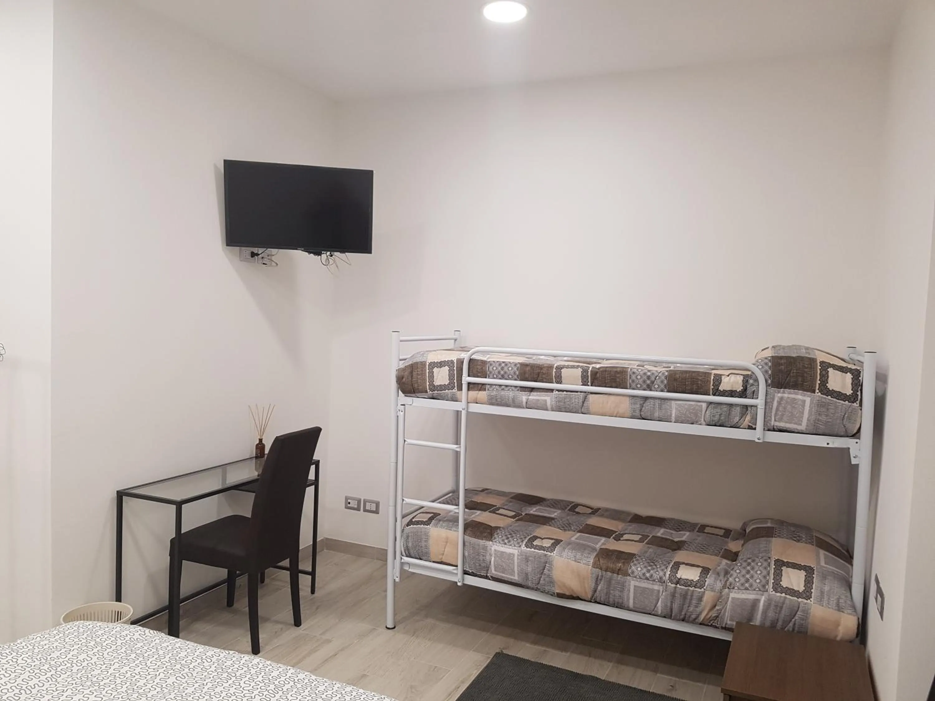 bunk bed, Bed in Guest House Via Milano