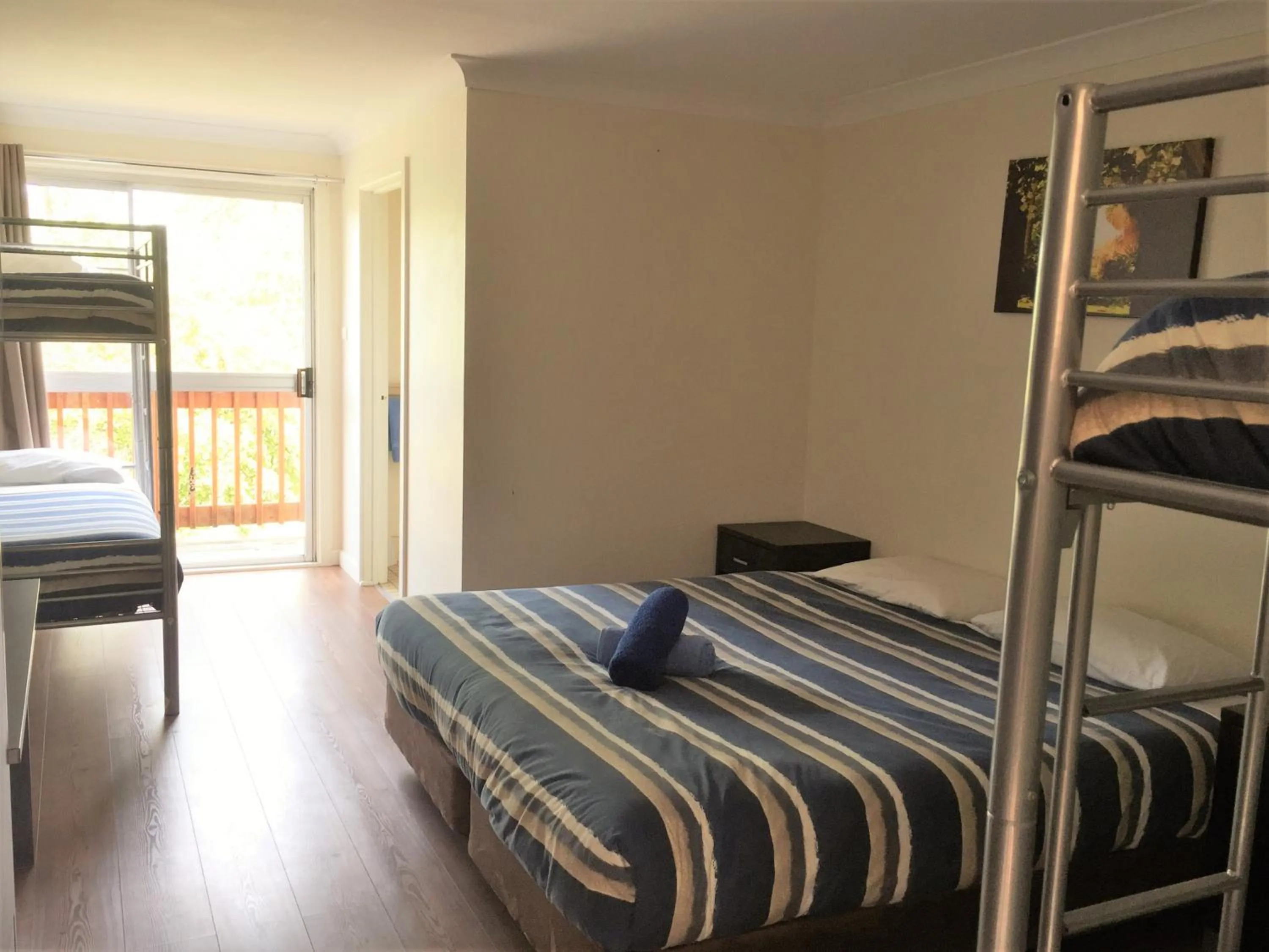 Photo of the whole room, Bed in Siesta Villa