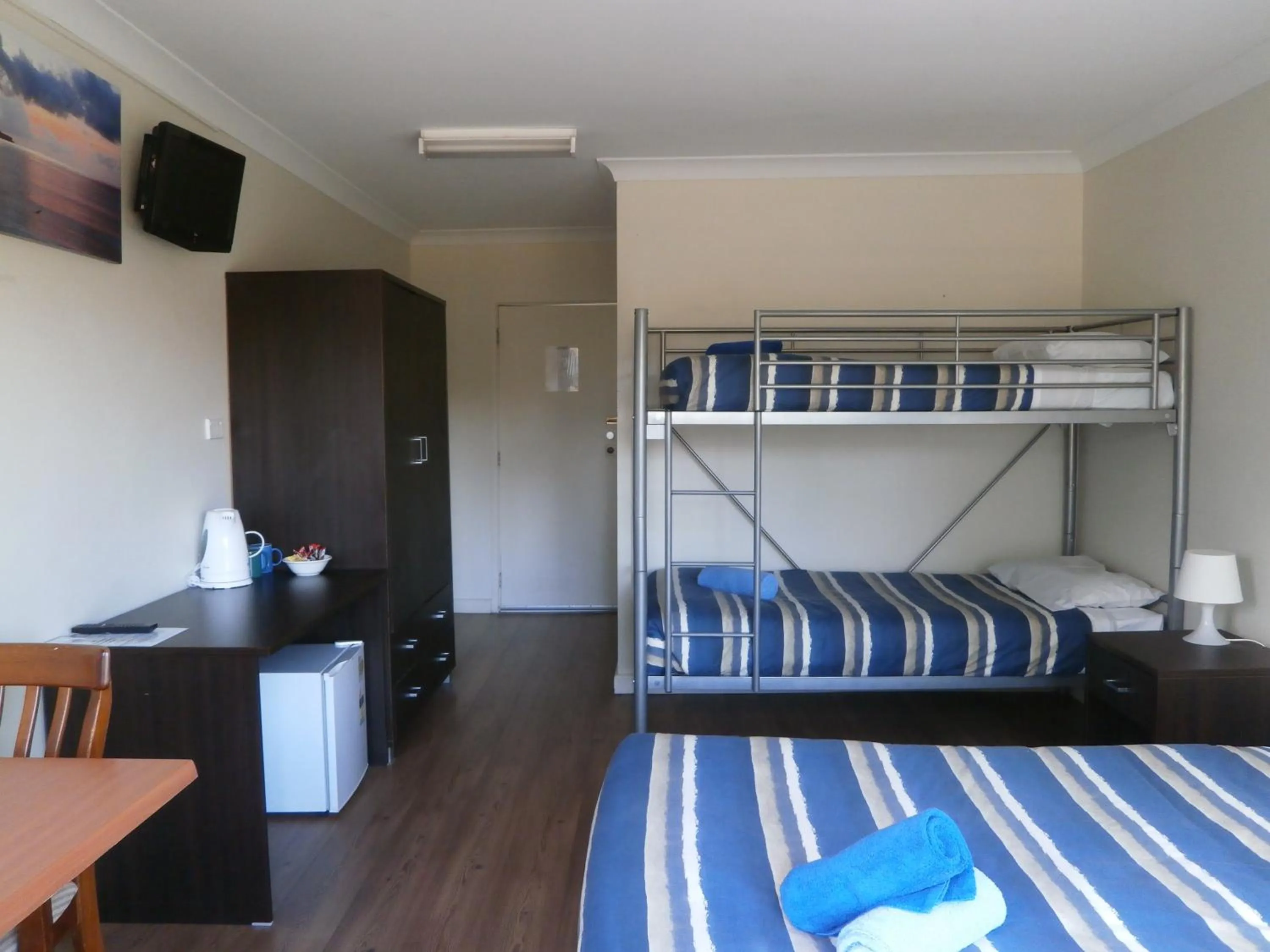 Photo of the whole room, Bed in Siesta Villa