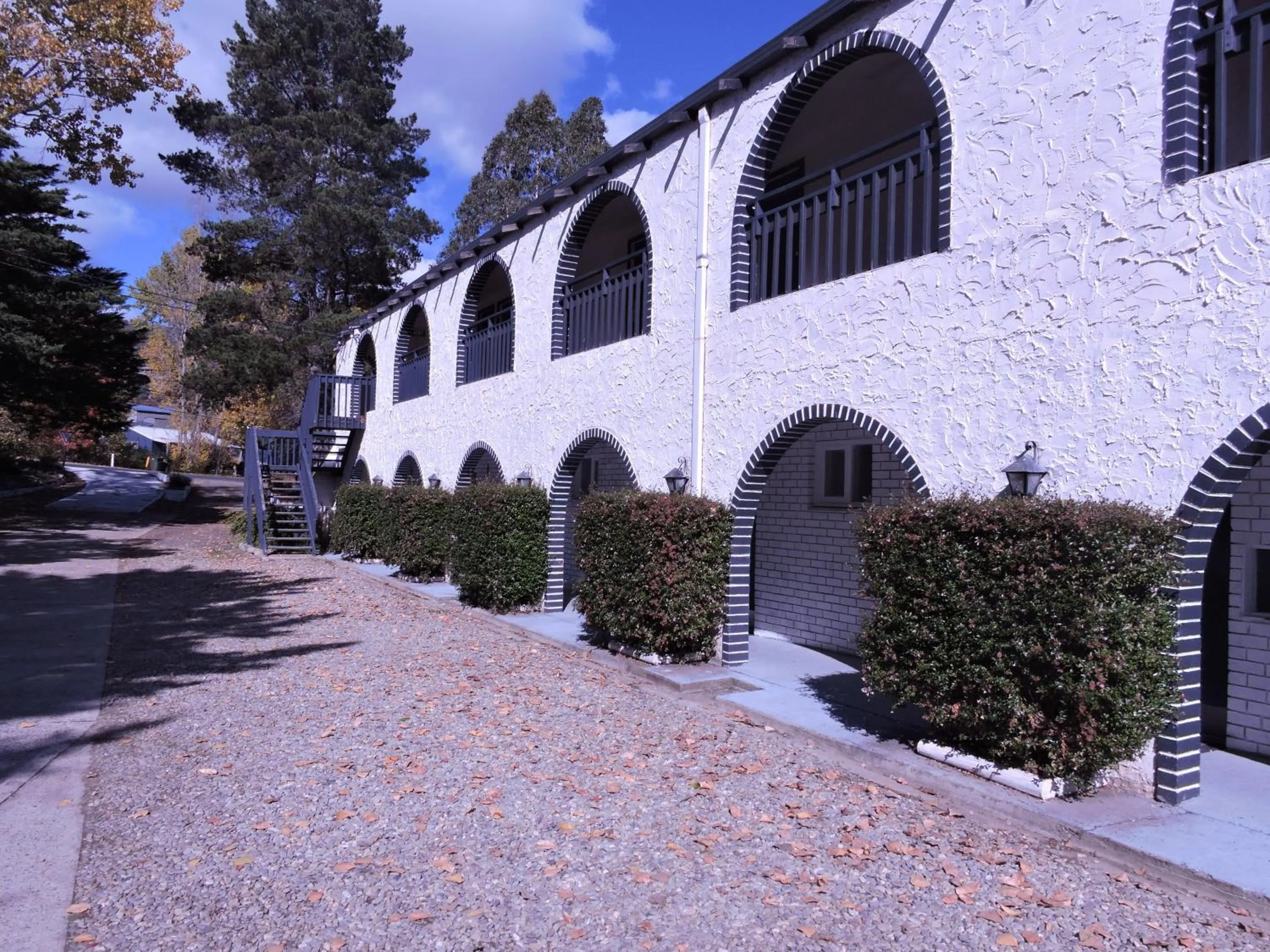 Property building in Siesta Villa