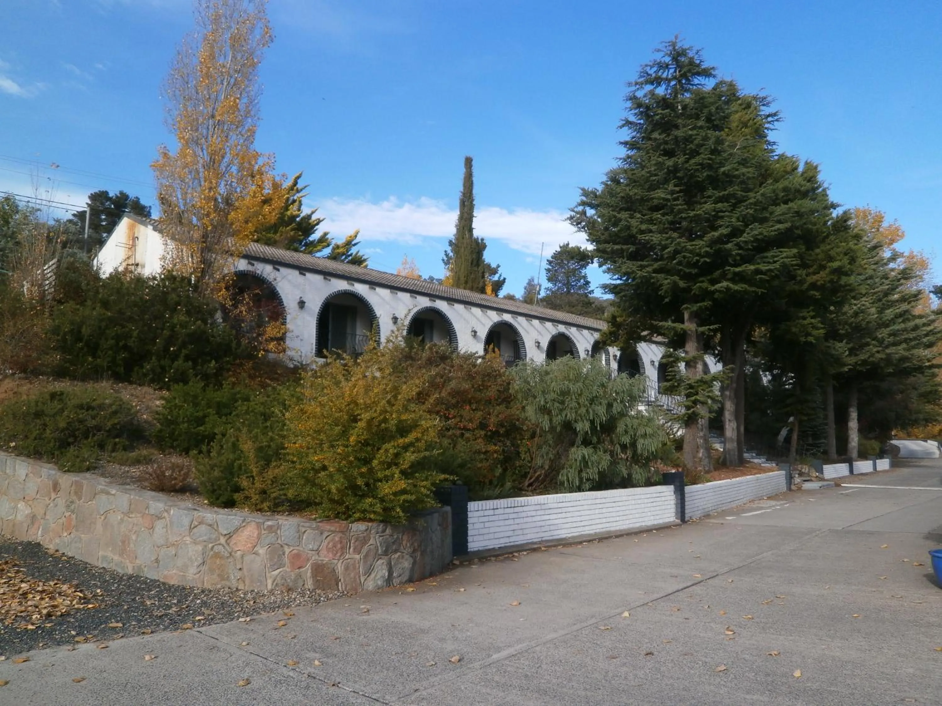 Property building in Siesta Villa