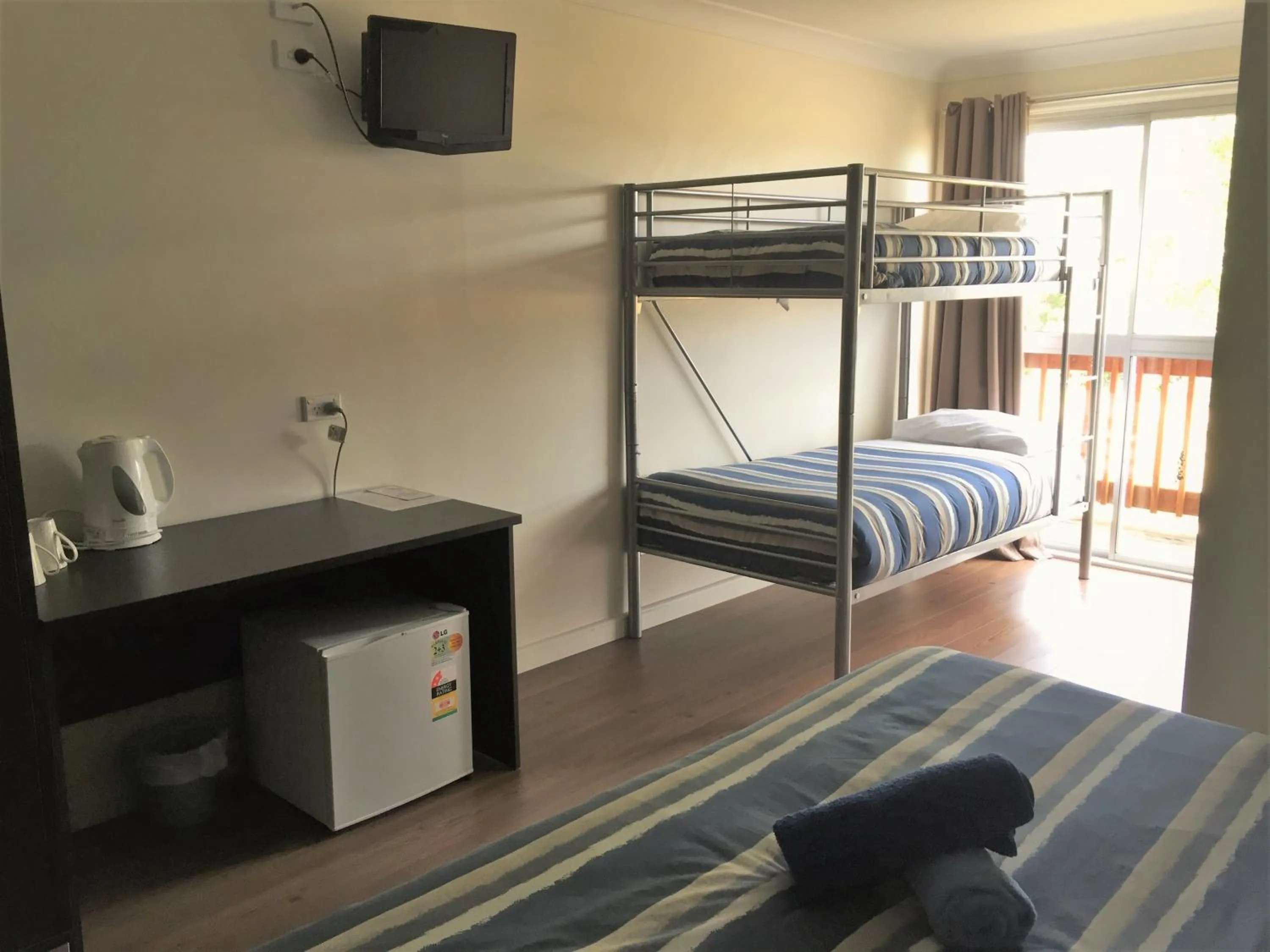 Photo of the whole room, Bed in Siesta Villa