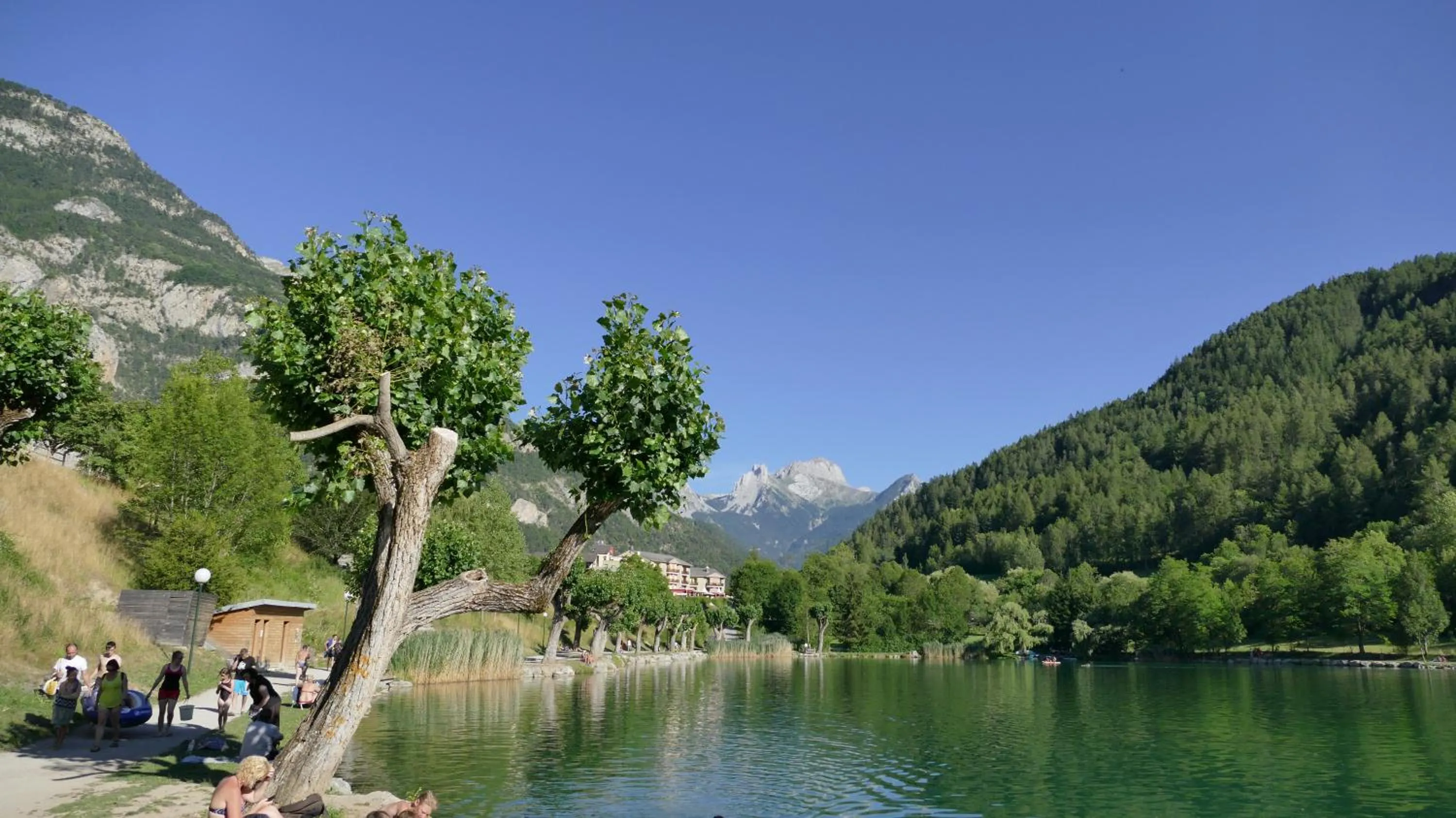 Day in Hotel-Restaurant La Lauzétane