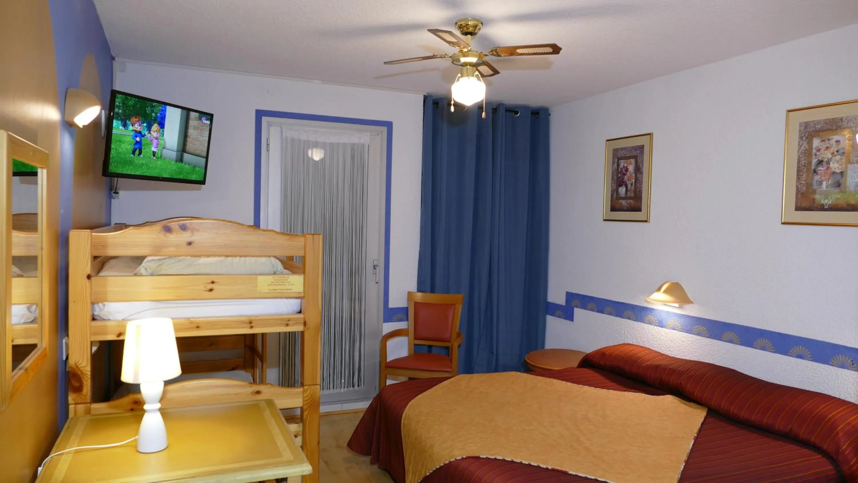 Property building in Hotel-Restaurant La Lauzétane