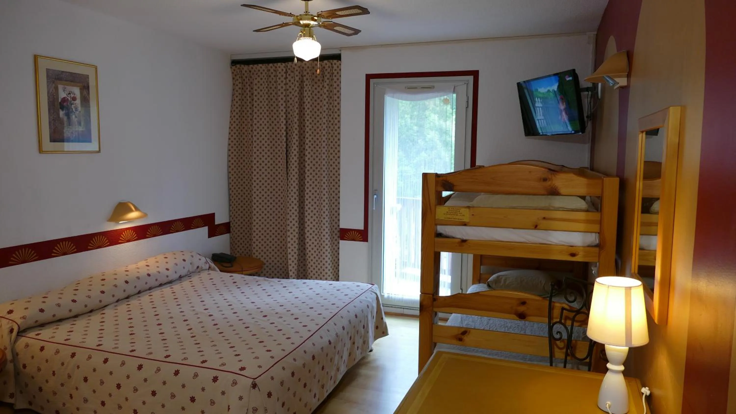 Property building in Hotel-Restaurant La Lauzétane