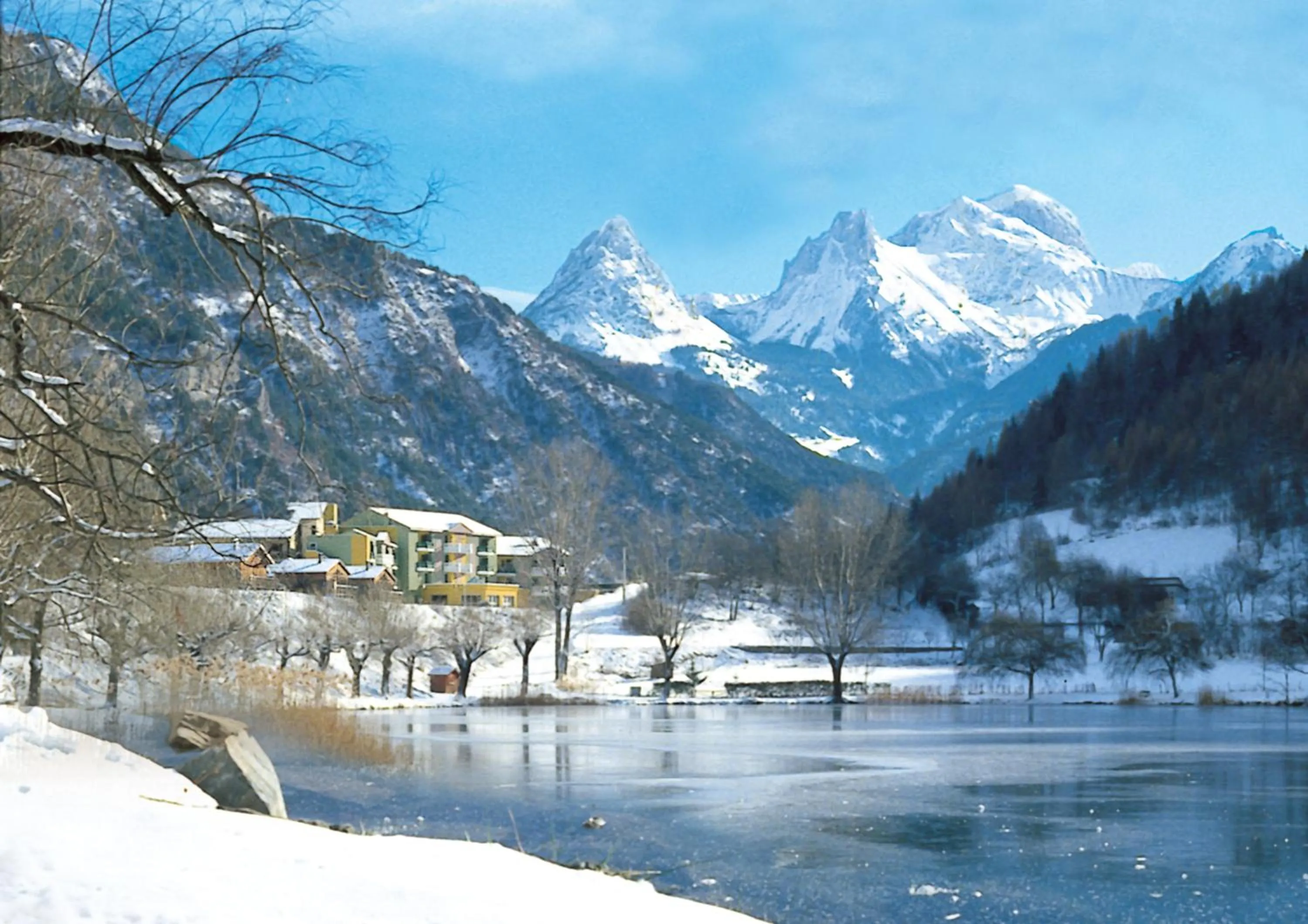 Day in Hotel-Restaurant La Lauzétane