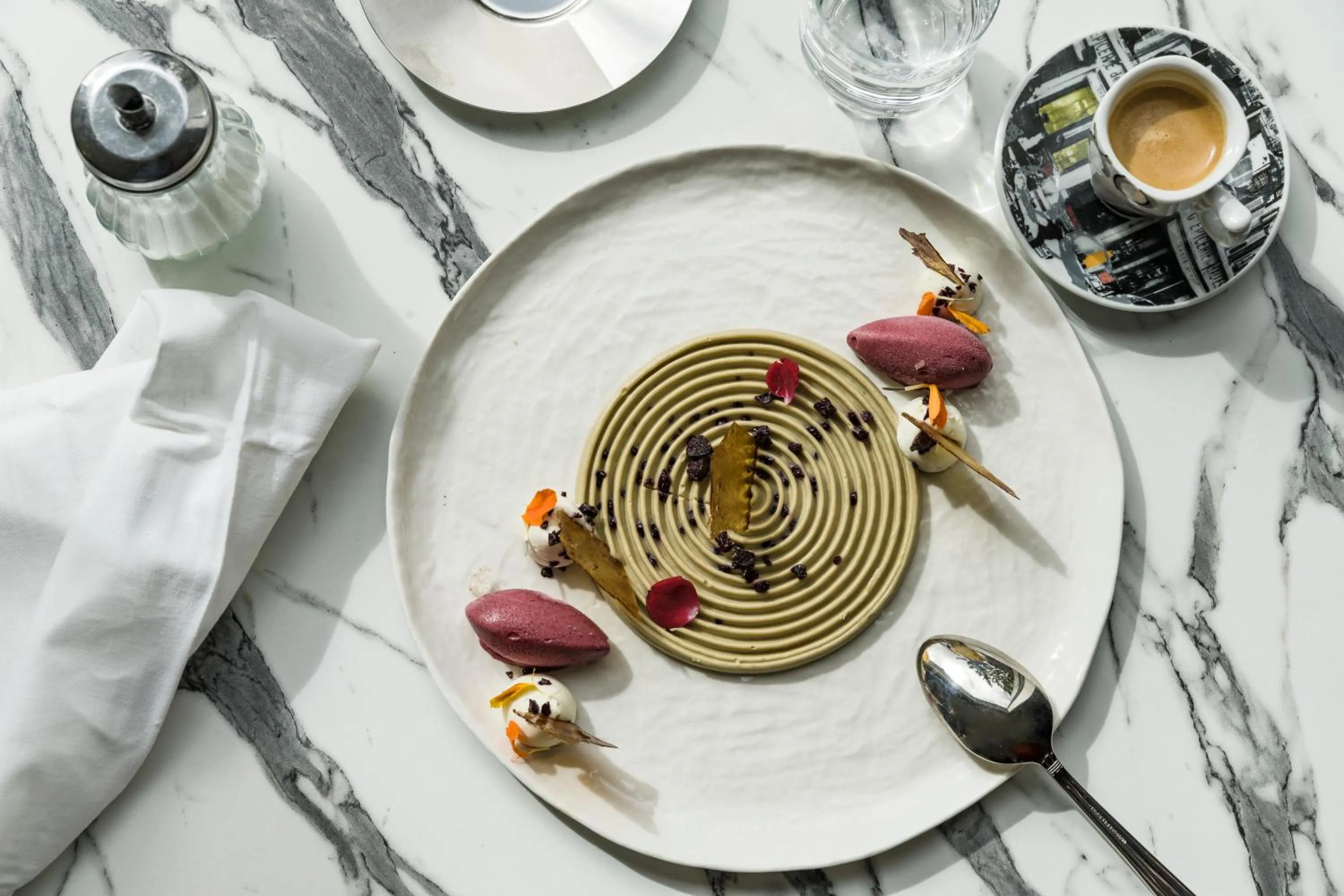 Restaurant/places to eat in Mercure Chartres Est