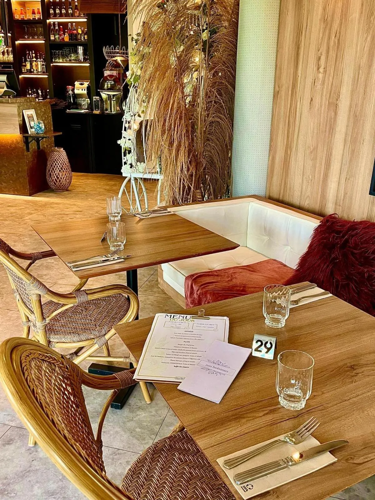 Restaurant/places to eat in Kyriad Chartres