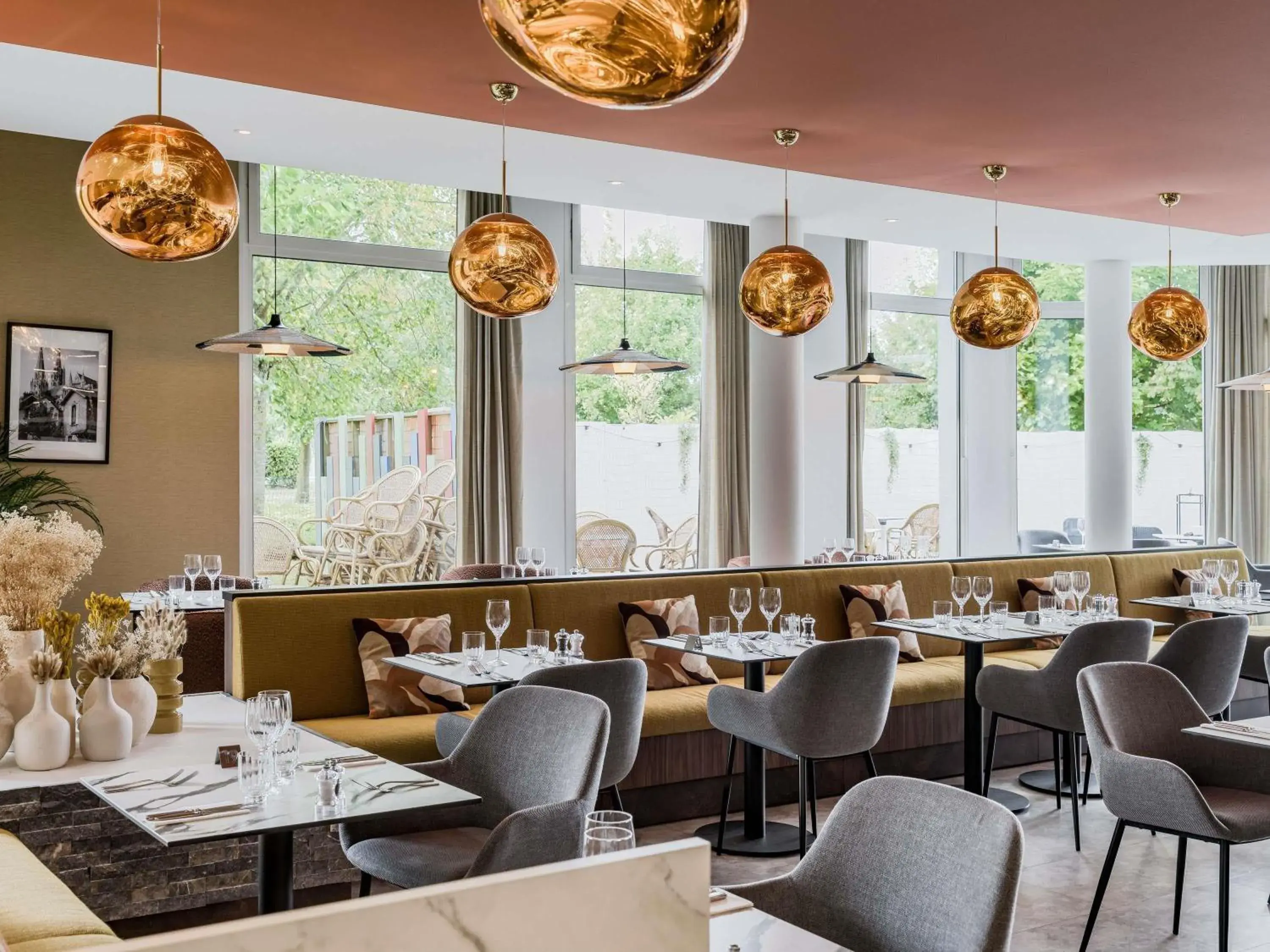 Restaurant/places to eat in Mercure Chartres Est Restaurant/places to eat in Mercure Chartres Est