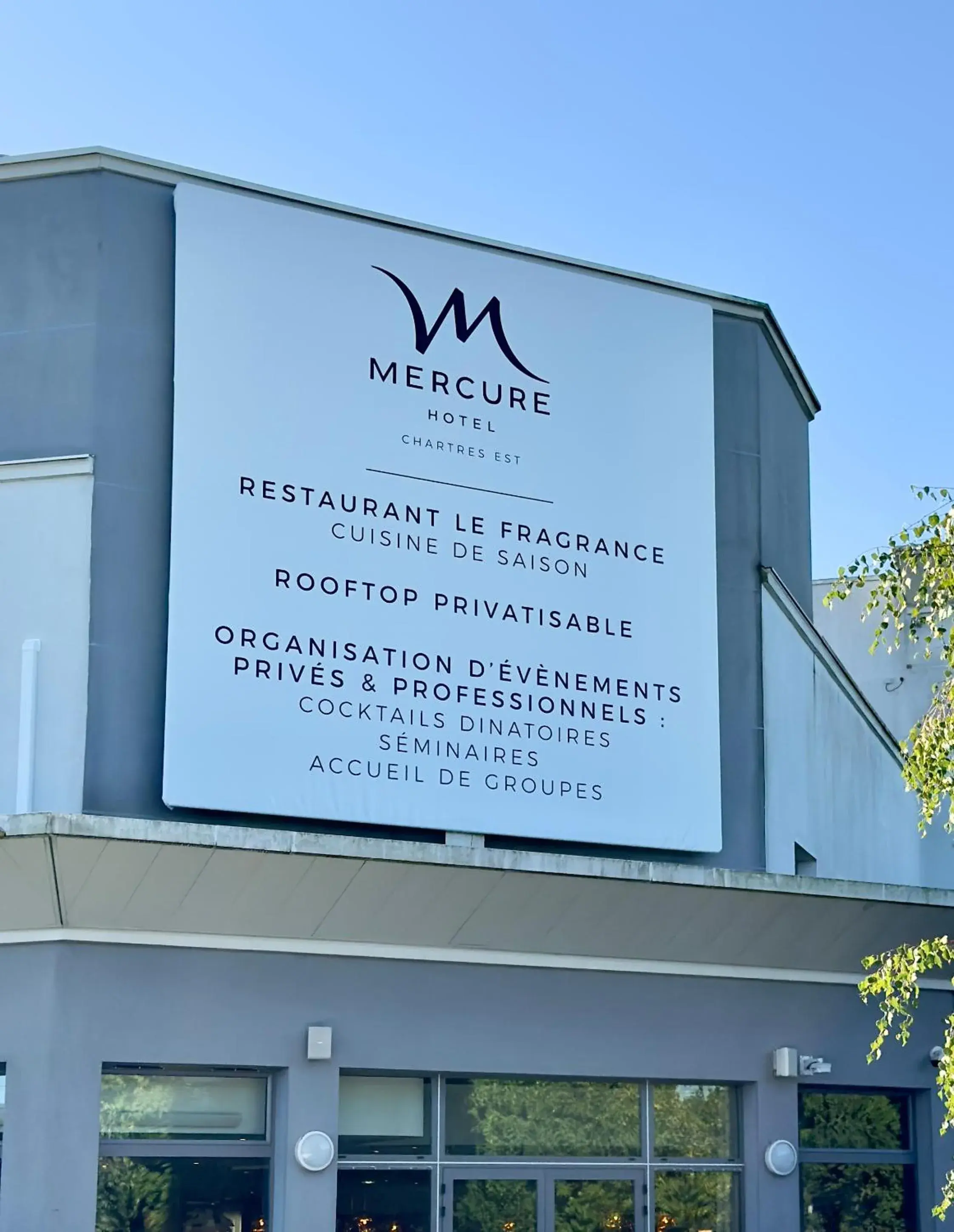 Property building in Mercure Chartres Est Property building in Mercure Chartres Est