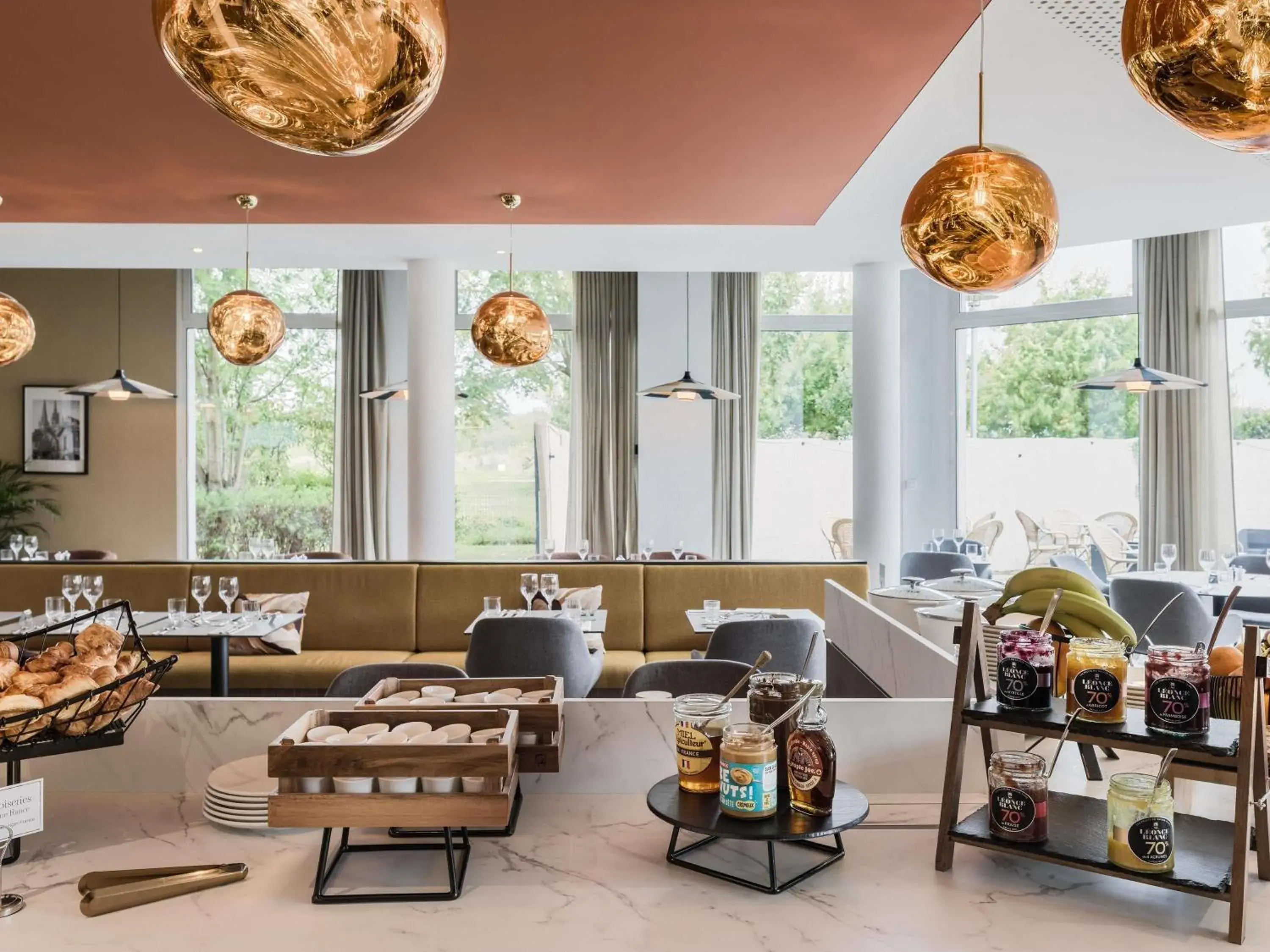 Restaurant/places to eat in Mercure Chartres Est Restaurant/places to eat in Mercure Chartres Est