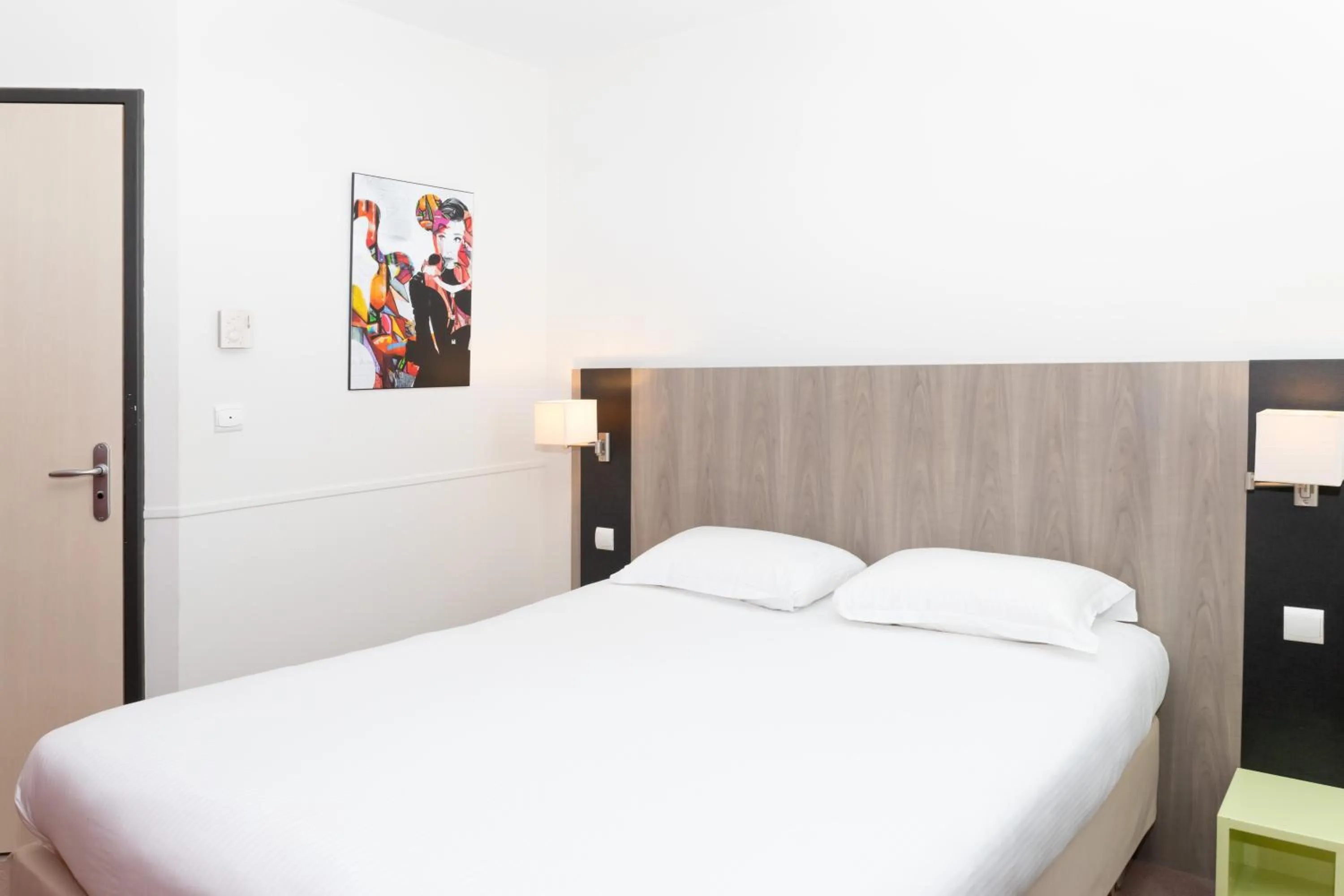 Bed in Kyriad Chartres