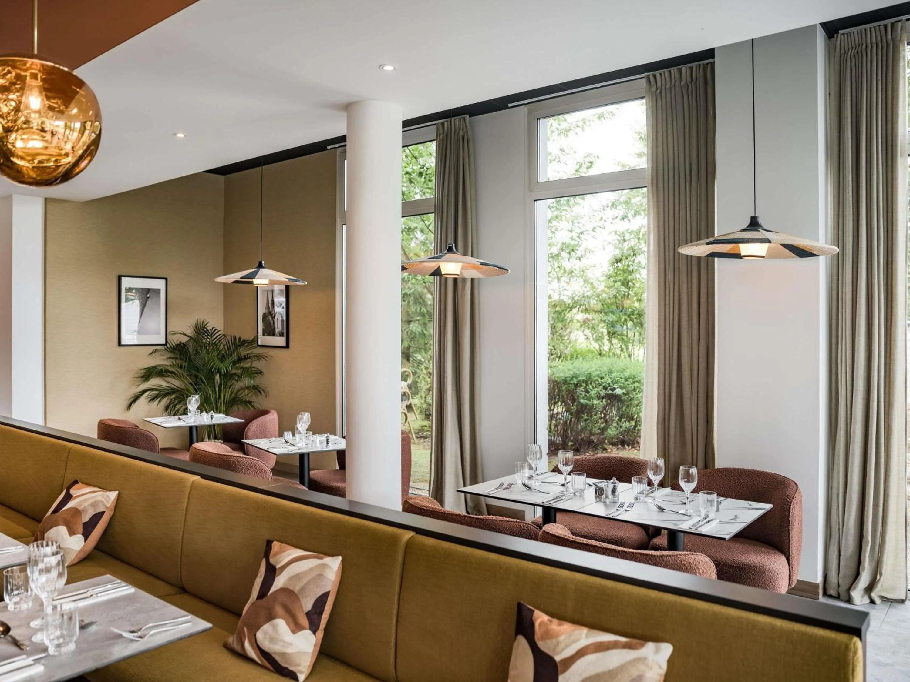 Restaurant/places to eat in Mercure Chartres Est