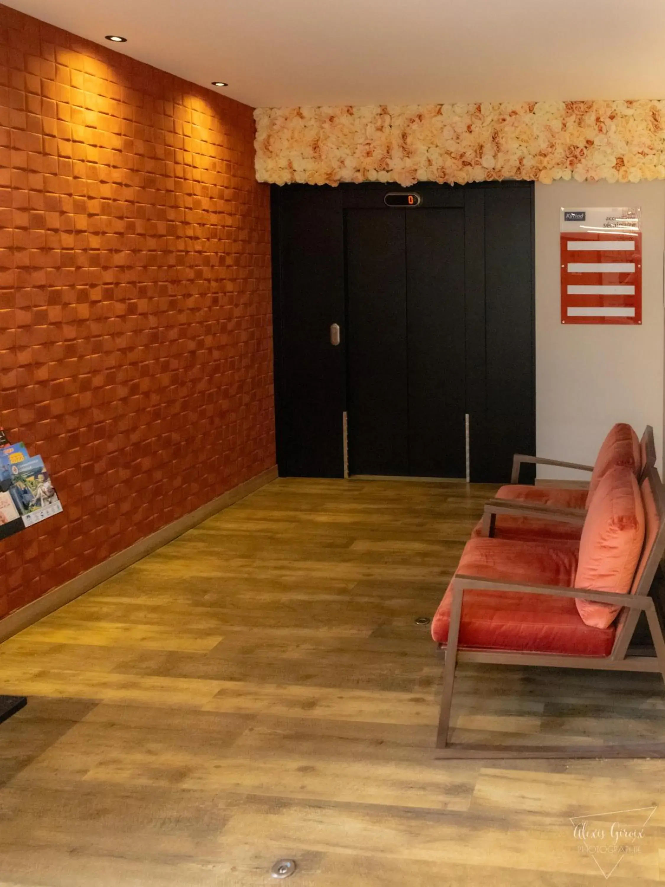 Lobby or reception in Kyriad Chartres Lobby or reception in Kyriad Chartres